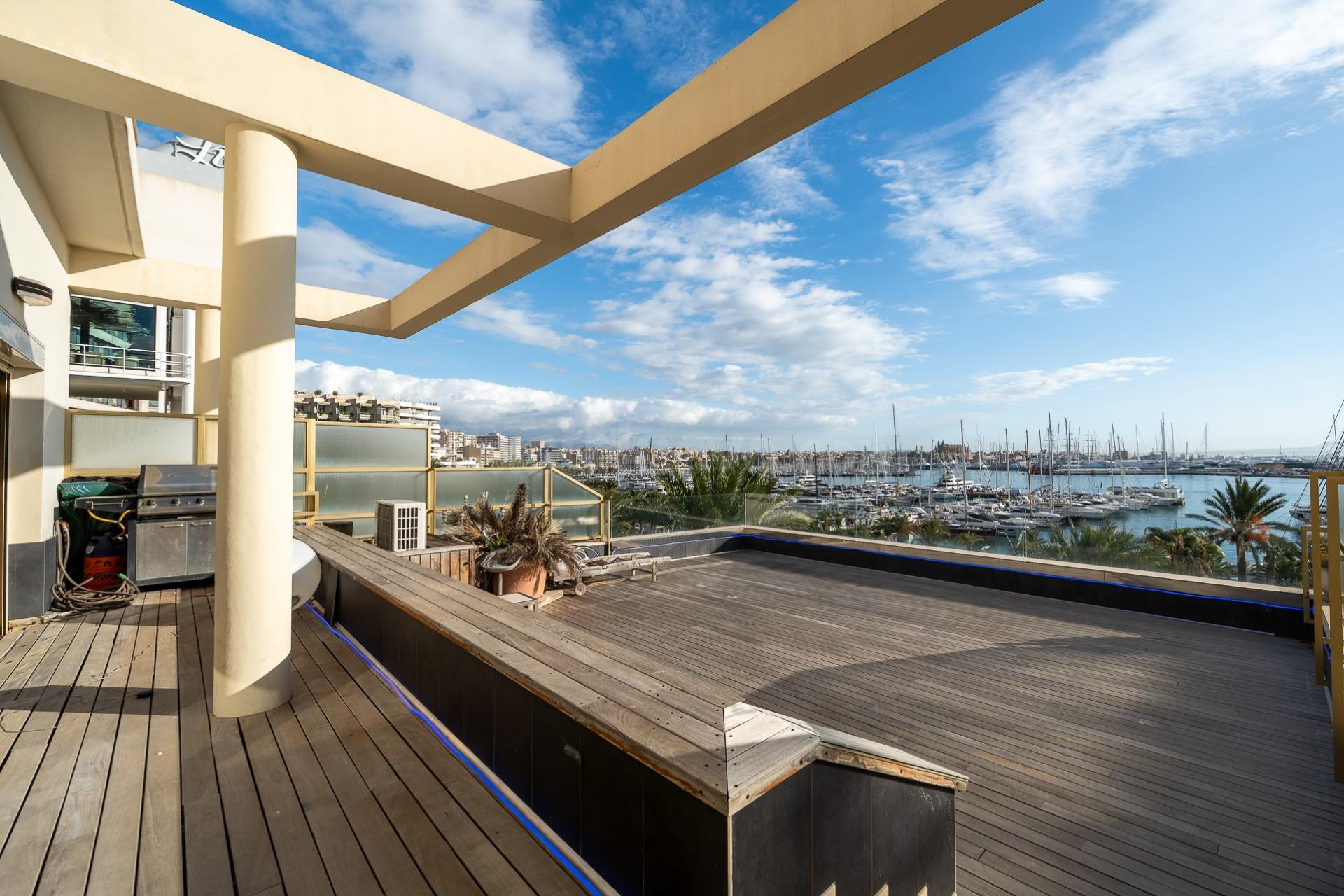 Impresionante piso en Paseo Maritimo