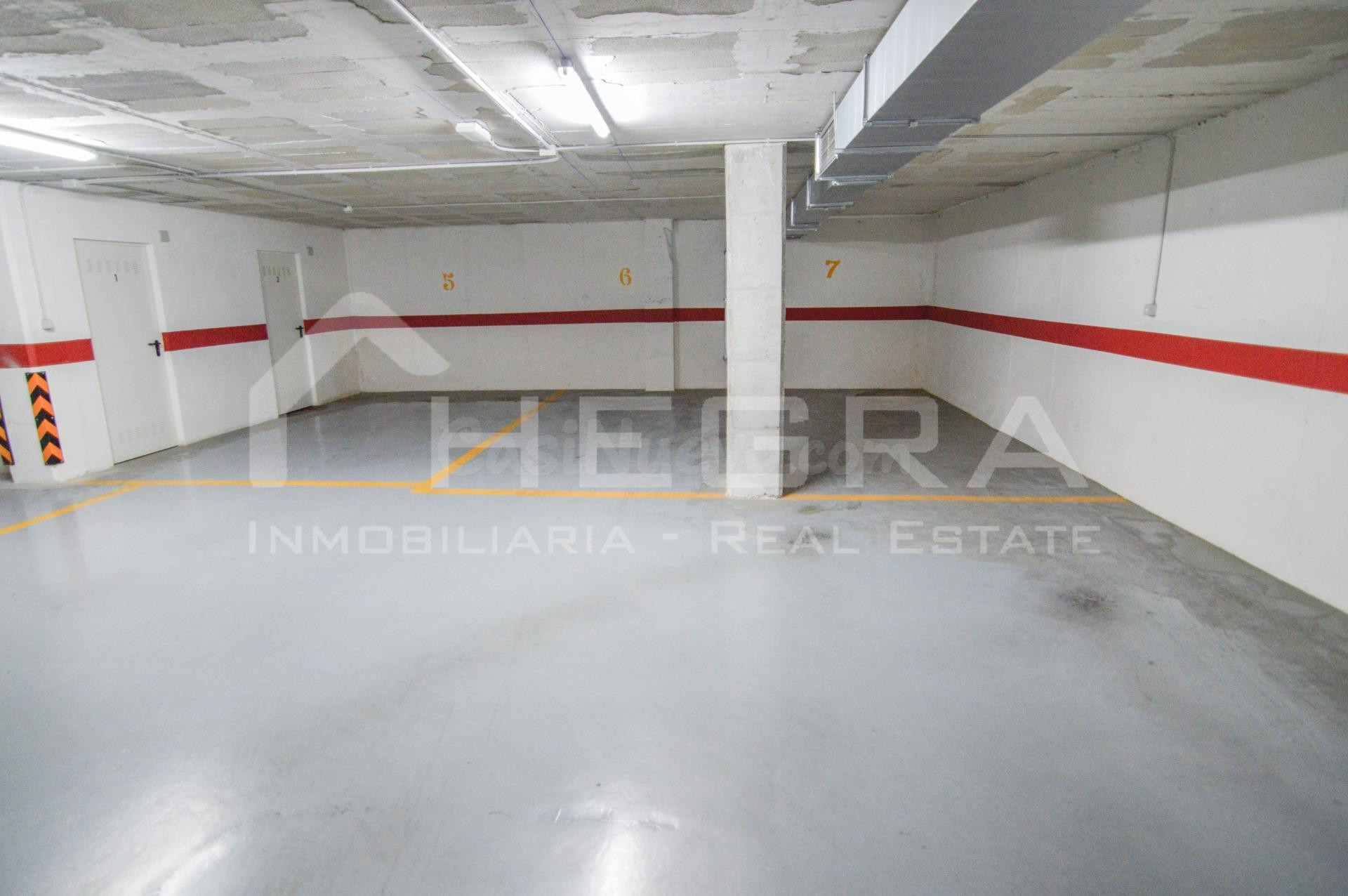 🚗 Plaza de Garaje Amplia en Venta – Centro de Torrevieja (Calle Patricio Zammit / Ramón Gallud)
