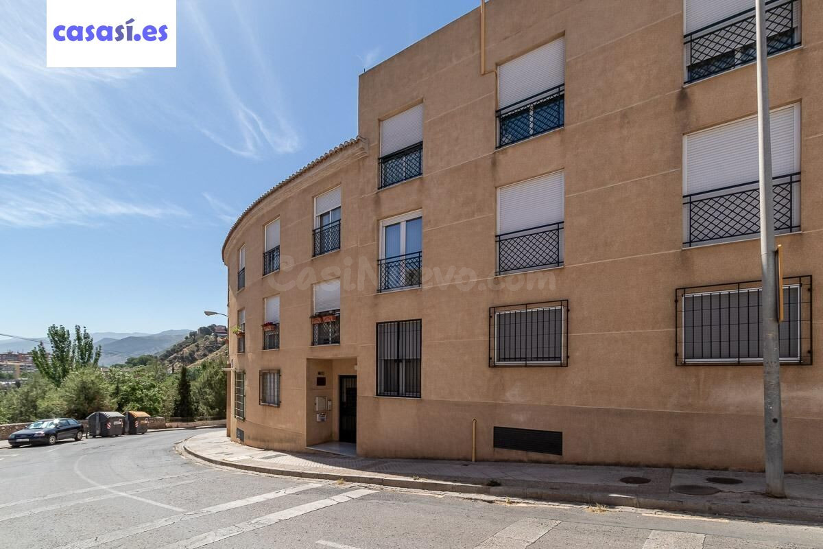 ¡¡Fantástico piso de 7 habitaciones en zona Avd. Cervantes !!