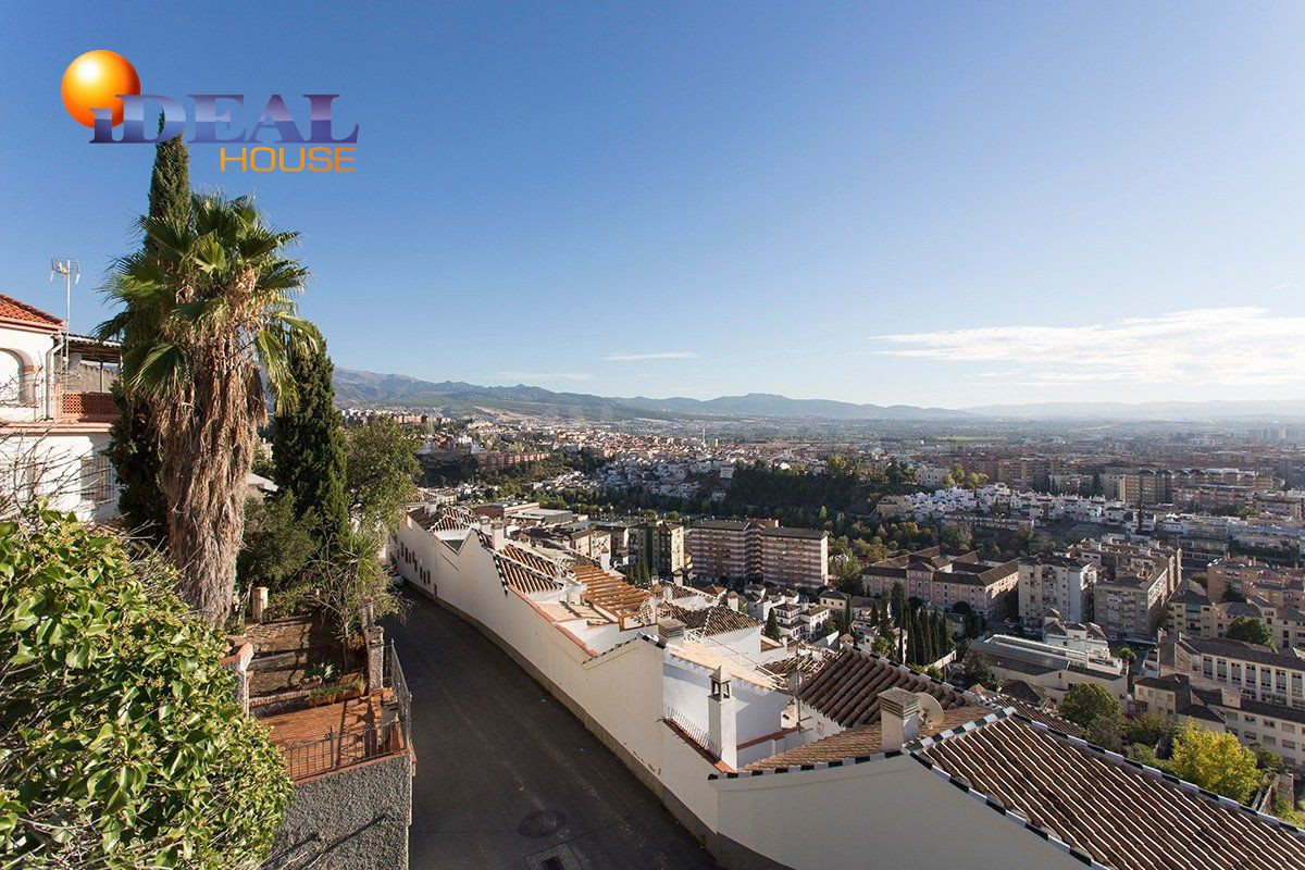 SOLAR EN VENTA BARRANCO ABOGADO - PLURIFAMILIAR