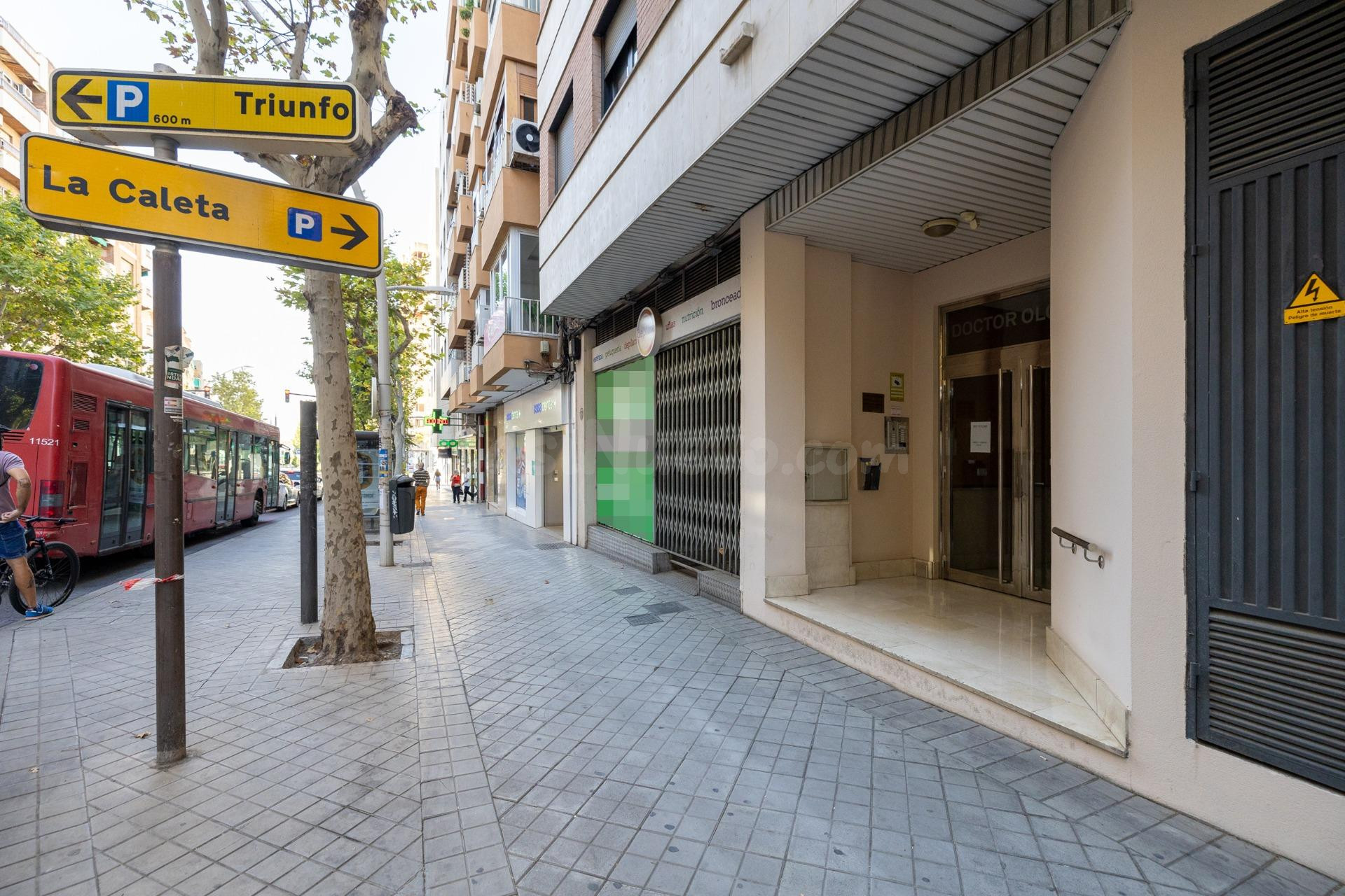 🏢 LOCAL COMERCIAL EN VENTA - ZONA PLAZA DE TOROS, GRANADA