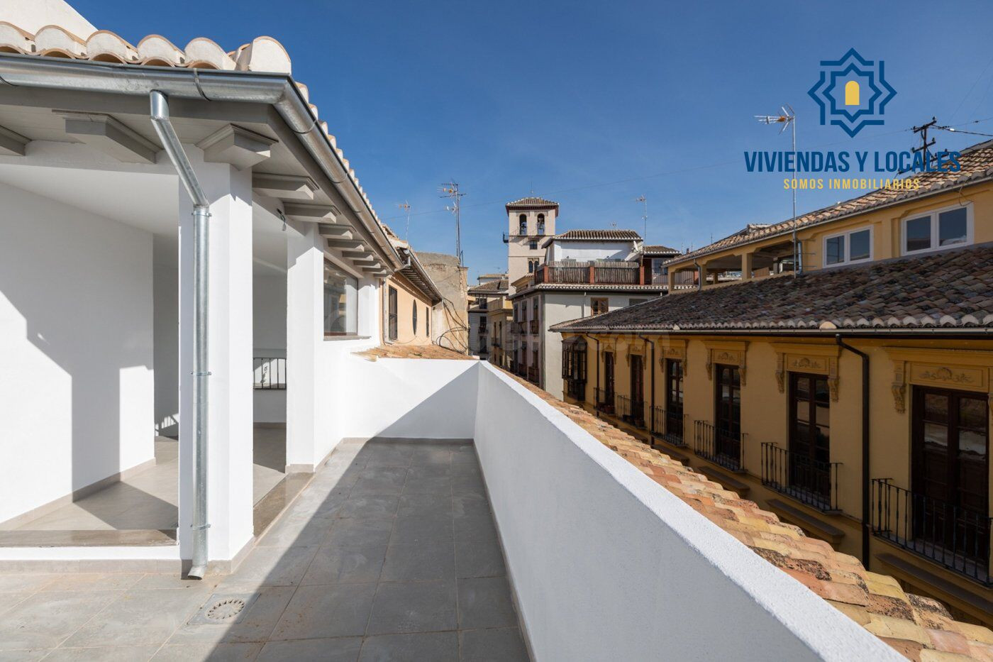 VENTA DE EDIFICIO SINGULAR EN RENTABILIDAD, ESQUINA SAN MATIAS-NAVAS