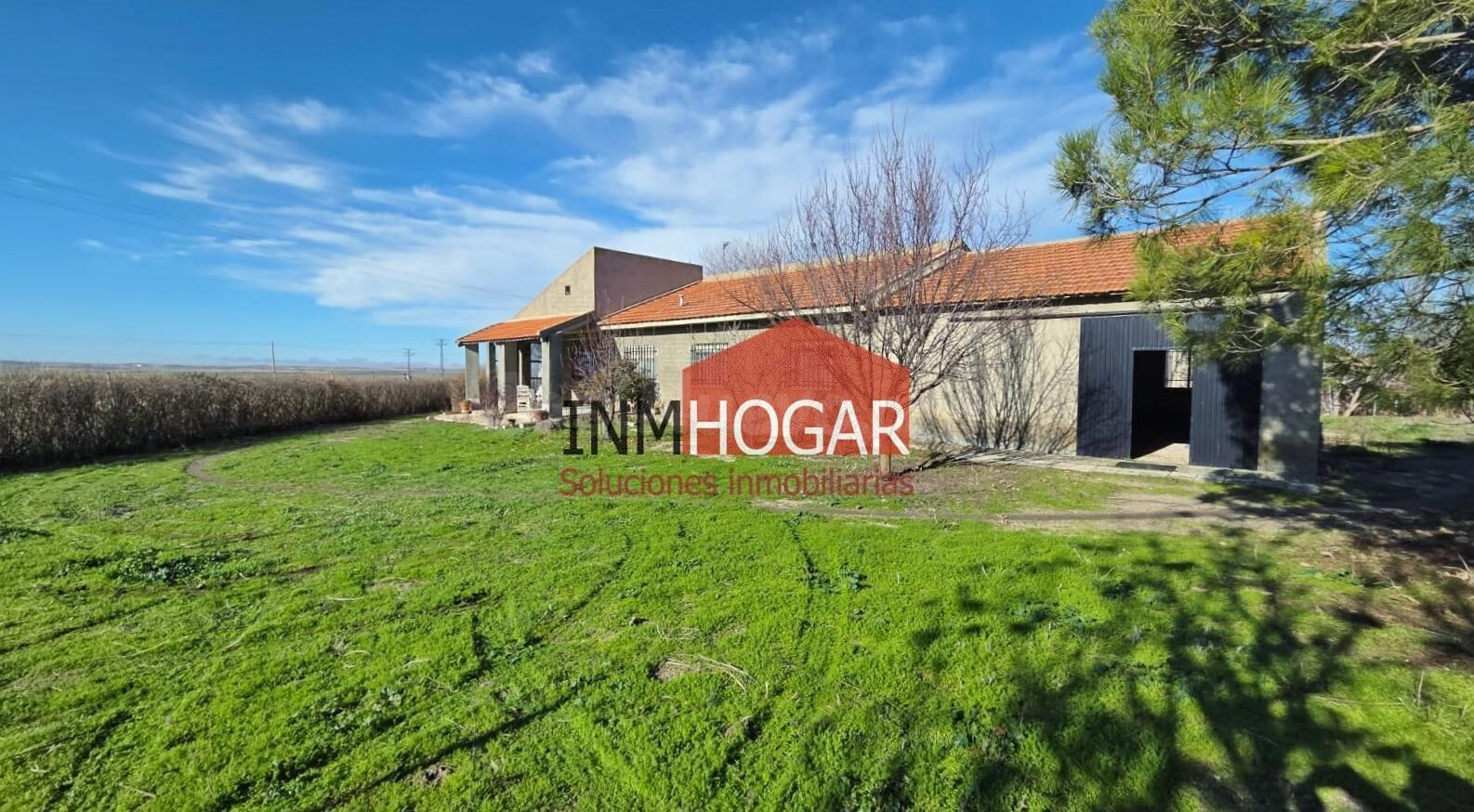 CHALET INDEPENDIENTE CON AMPLIA PARCELA EN FONTIVEROS (ÁVILA - foto 2