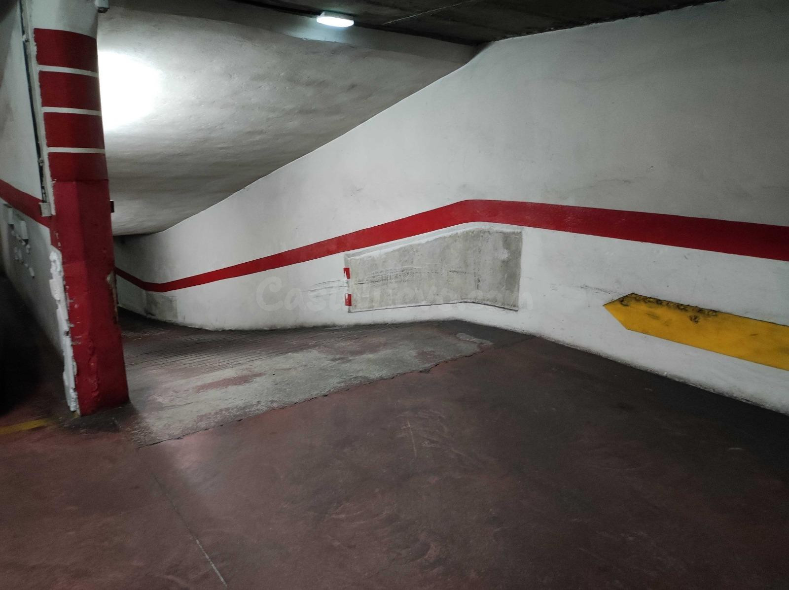 Plaza de garaje coche mediano en zona Delicias - foto 4