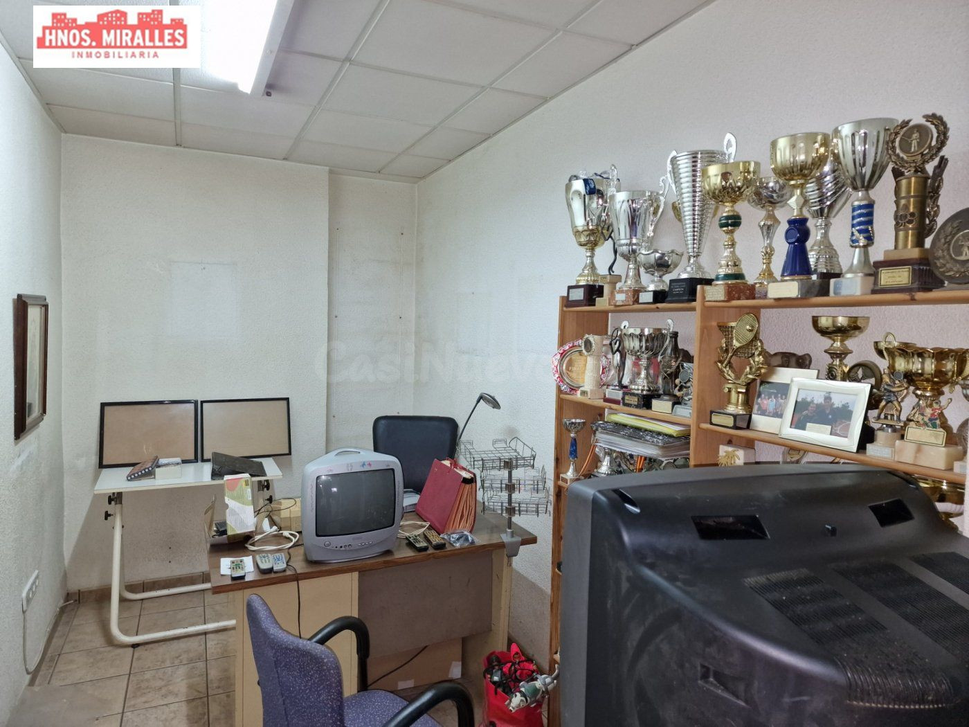 LOCAL COMERCIAL DISPONIBLE A LA VENTA, Y APTO PARA CUALQUIER TIPO DE NEGOCIO.