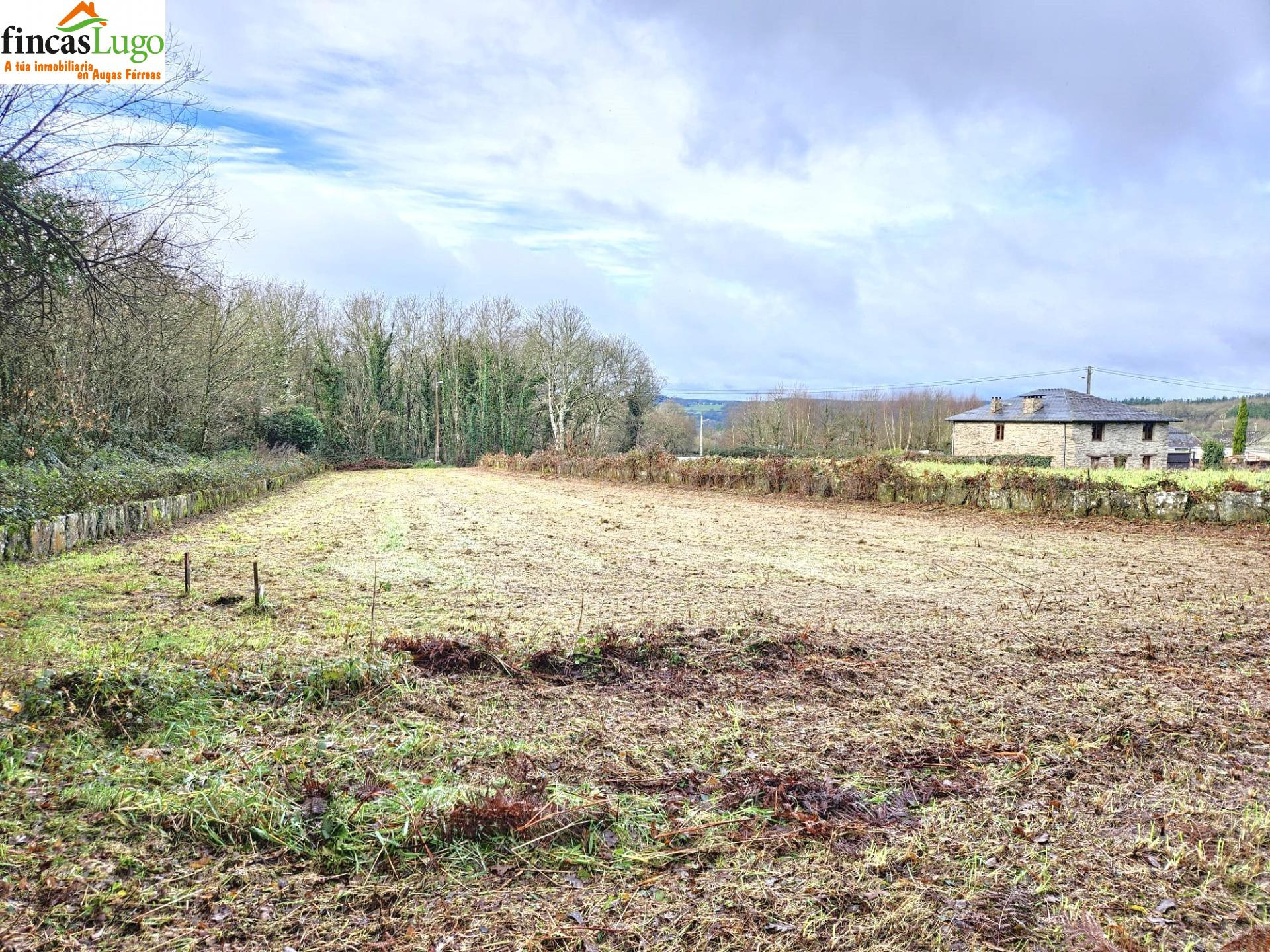 FINCA URBANIZABLE DE 1088m EN LUGO - foto 4