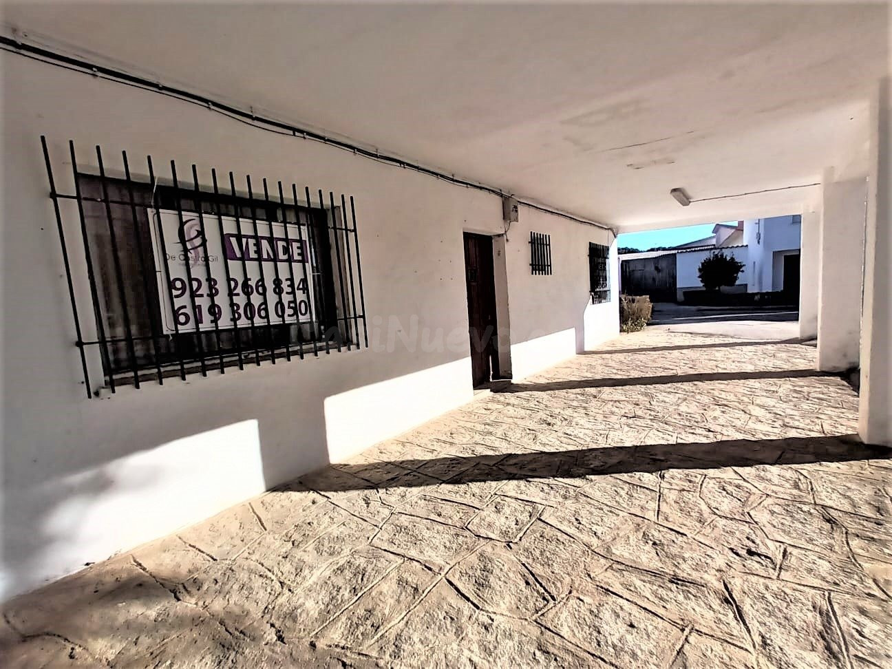 CASA  EN NUEVO NAHARROS CON DOS SALONES EN EL CENTRO - foto 3