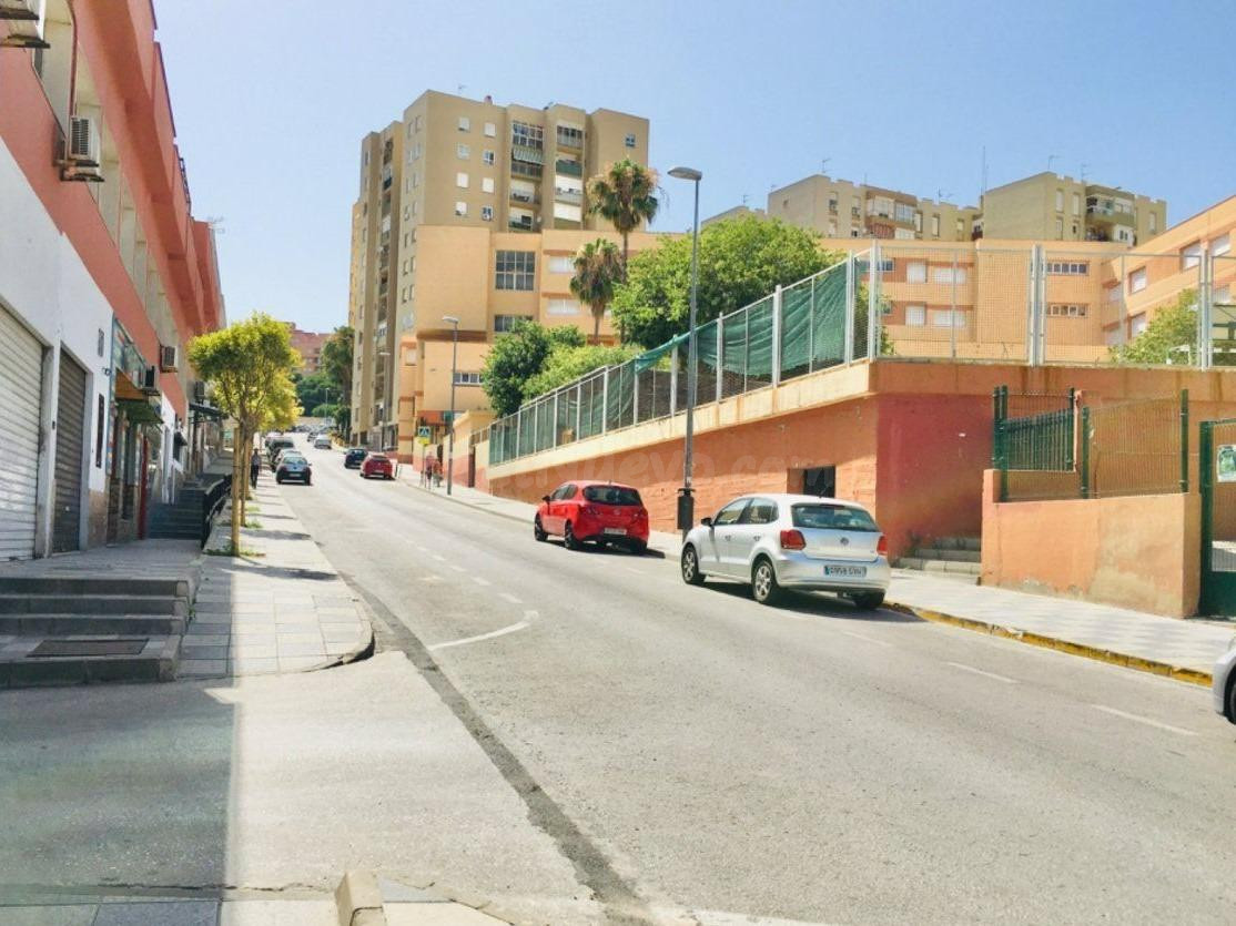 Se vende Plaza de Garaje cerrada en Edificio Aurora II