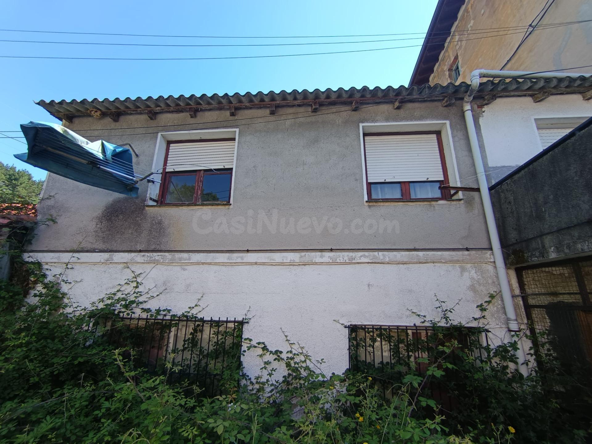 Venta de vivienda en planta primera y local en  planta baja  - foto 3