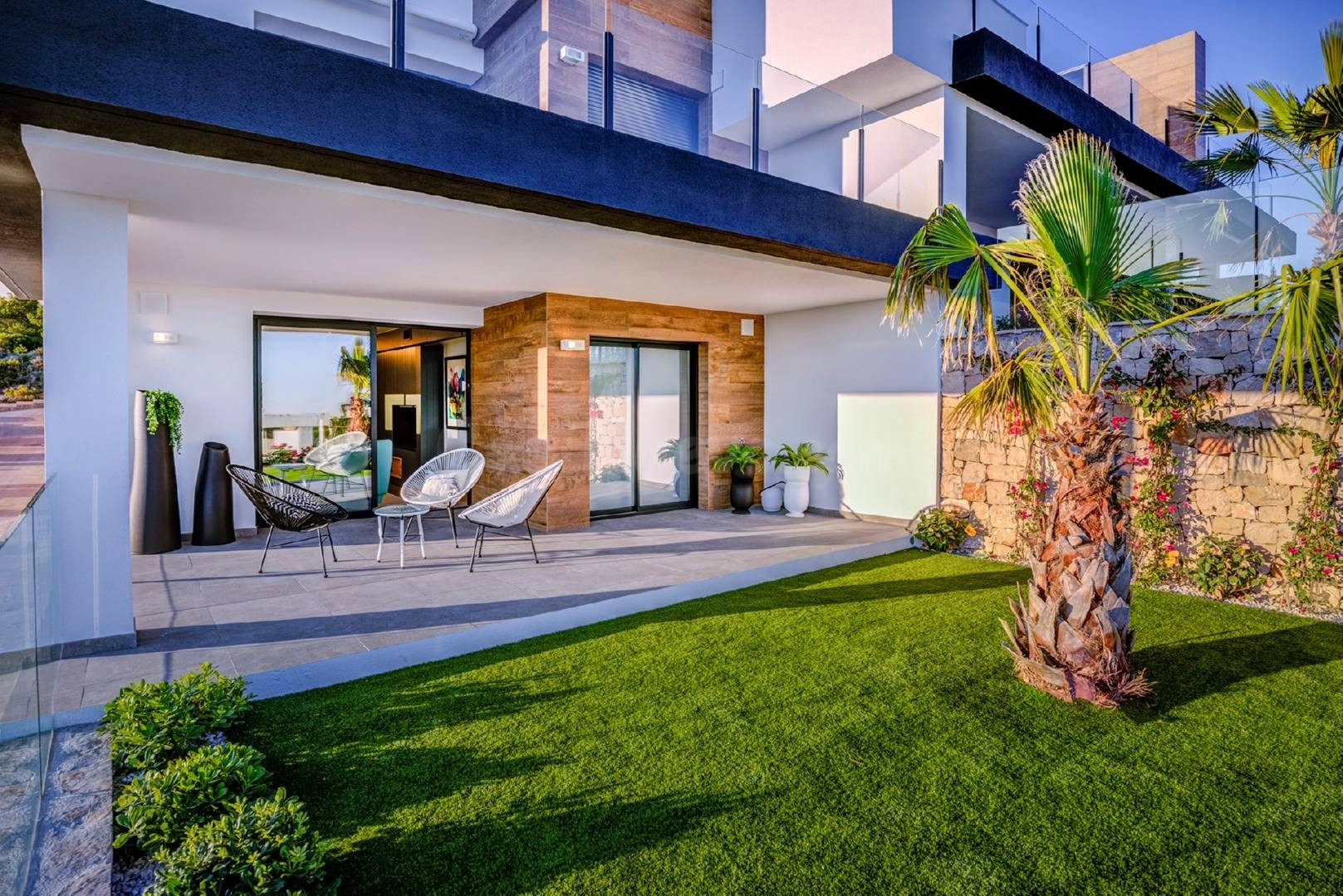 Extraordinarios apartamentos de 3 dormitorios a la venta en Benitachell con vistas panorámicas.