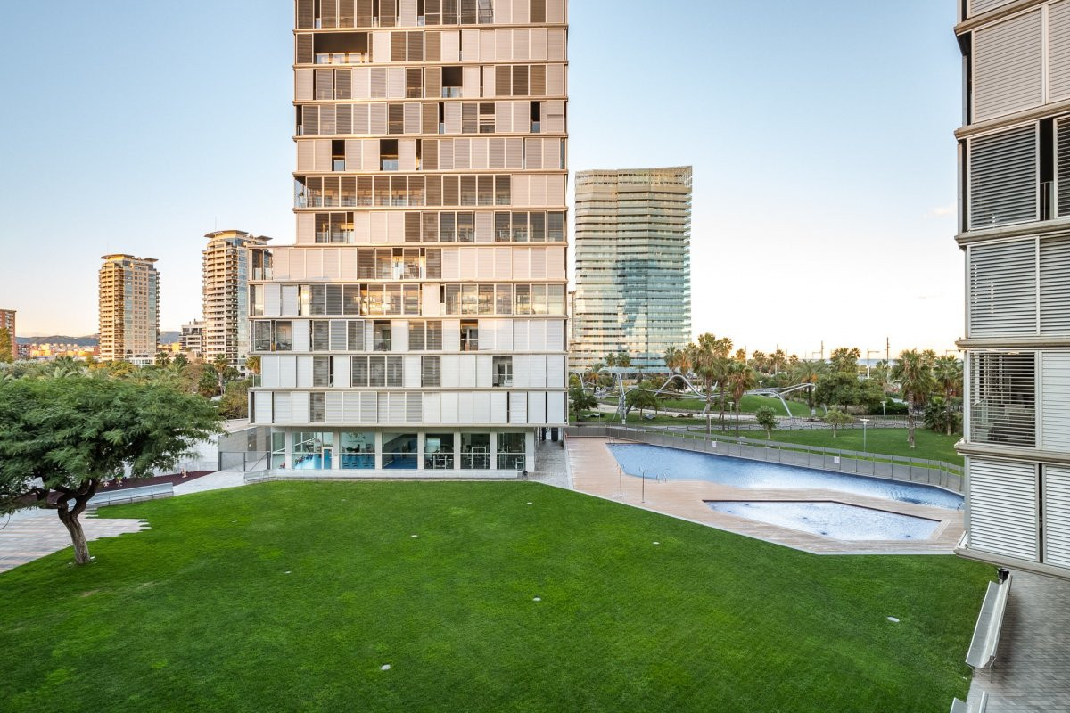 Piso Amueblado en Diagonal Mar