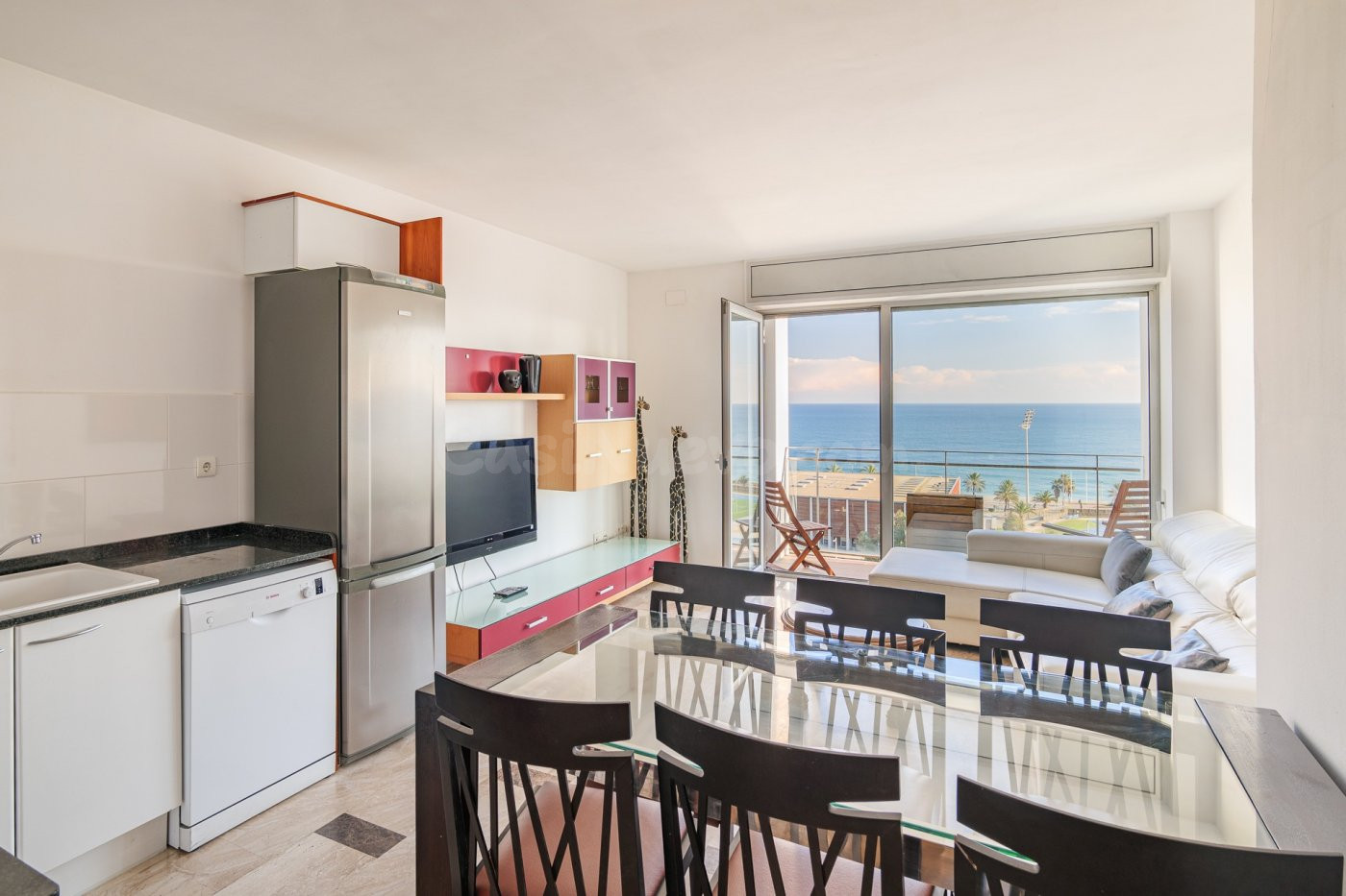 PISO CON VISTA AL MAR