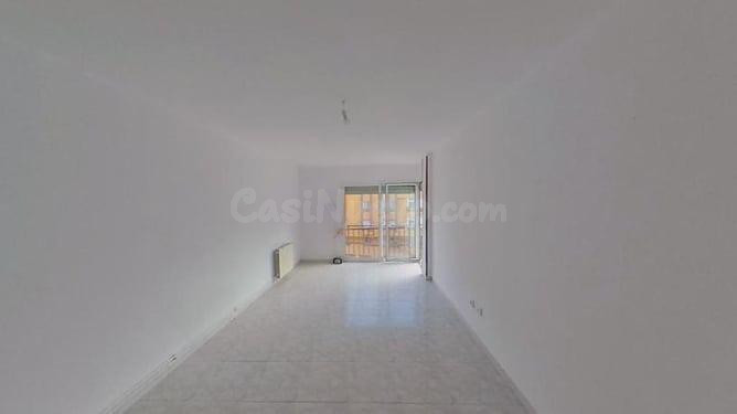 PISO EN VENTA EN SALT - GIRONA