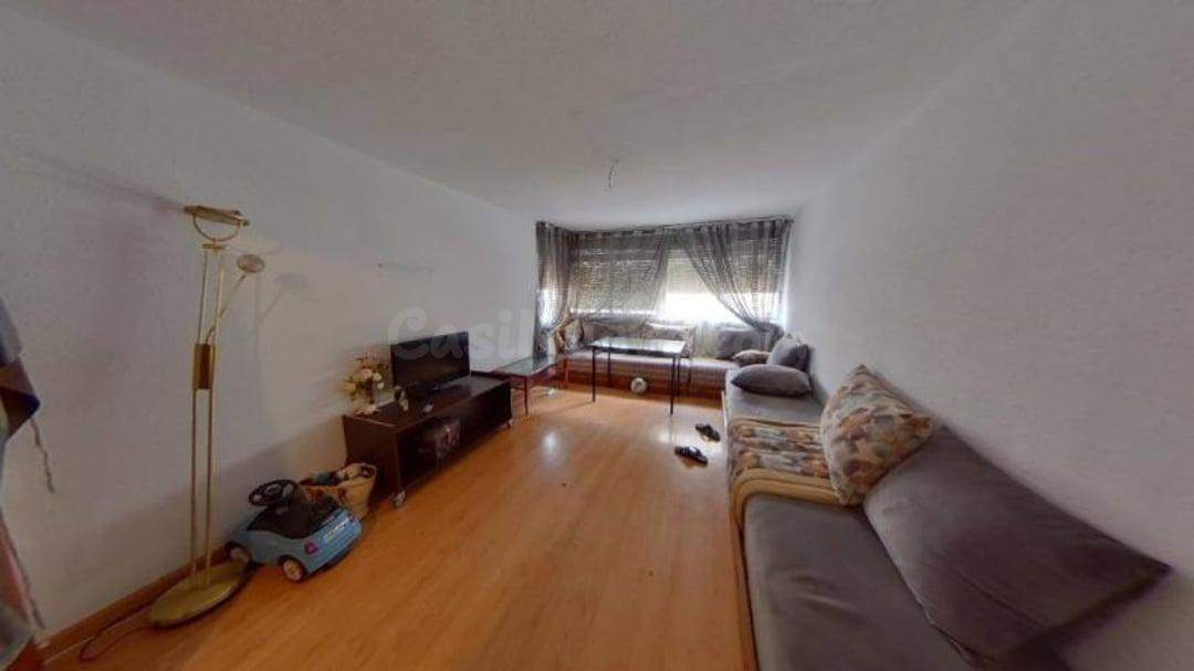 PISO EN VENTA EN SANTA PERPERTUA DE LA MOGODA