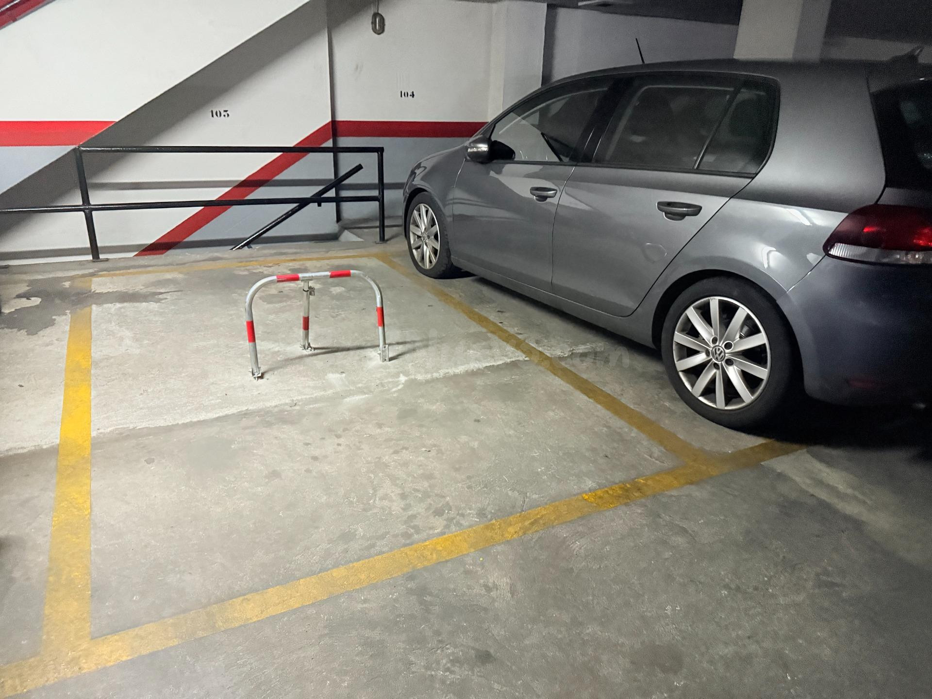 PLAZA GARAJE EN ZONA EXPOSICION, A POCA DISTANCIA DEL ESTADIO DE FUTBOL MESTALLA