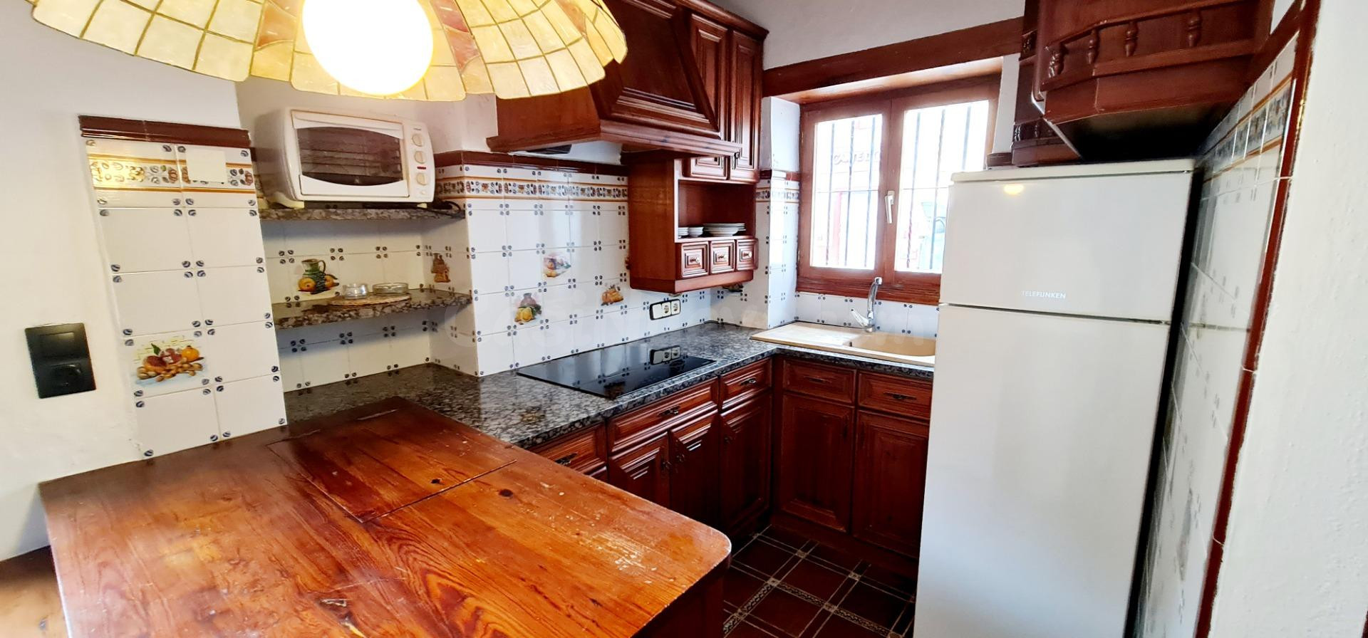 C14 - CASA EN ALQUILER