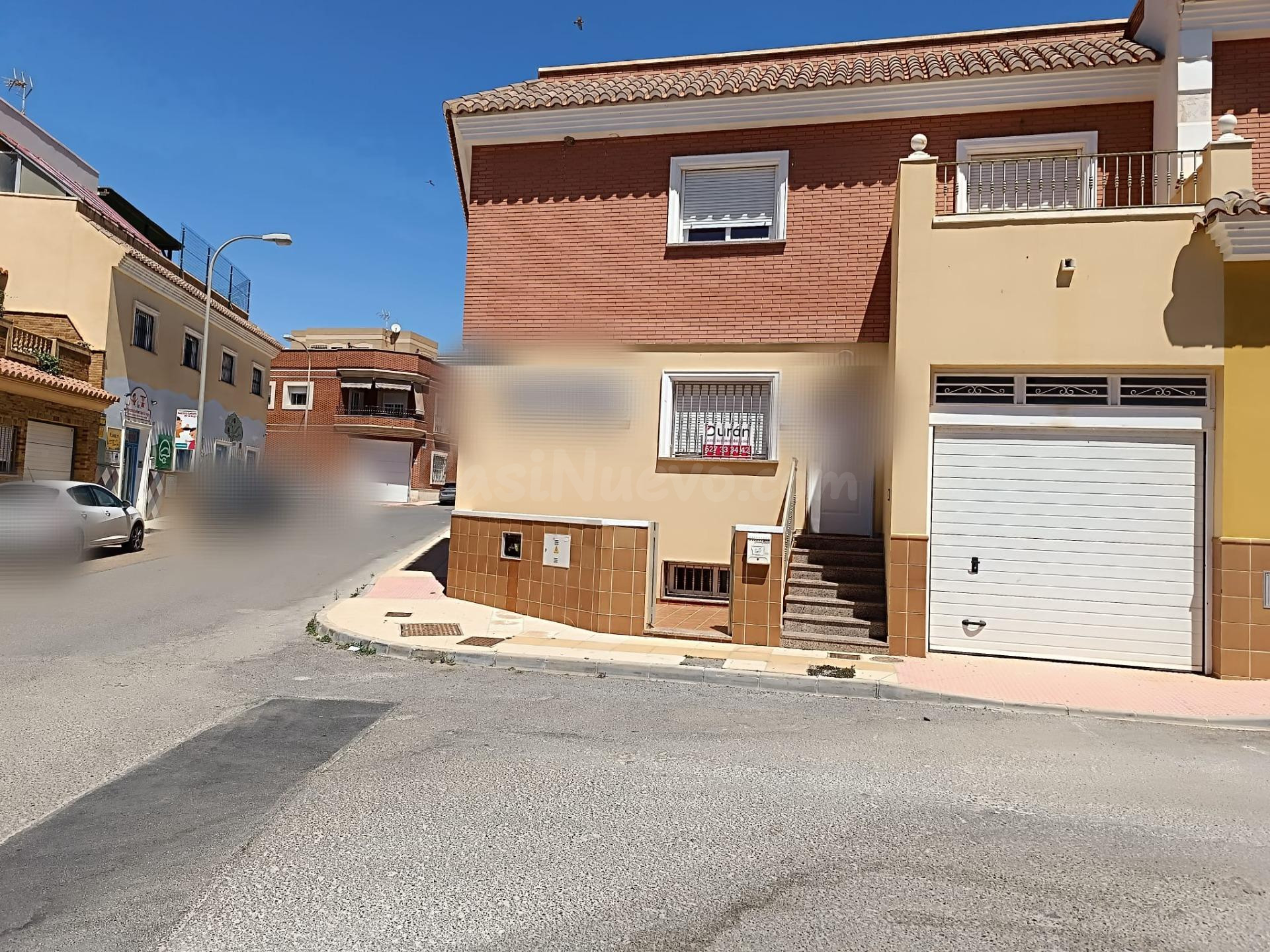 Triplex de 4 dormitorios en La Curva, Adra