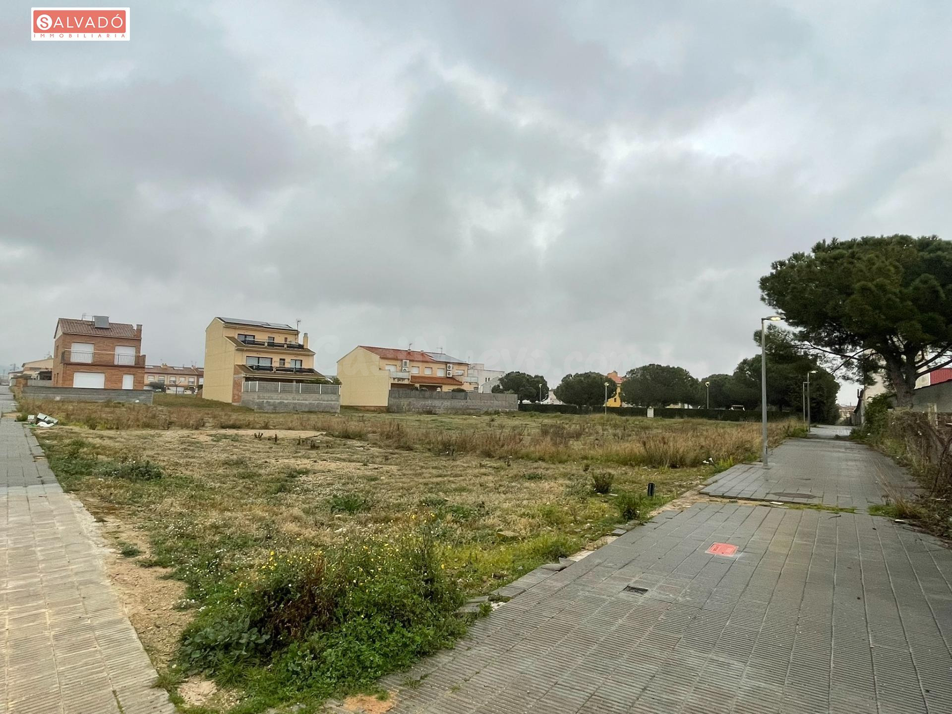 ¡PARCELA URBANA EN LLORENÇ DEL PENEDES!