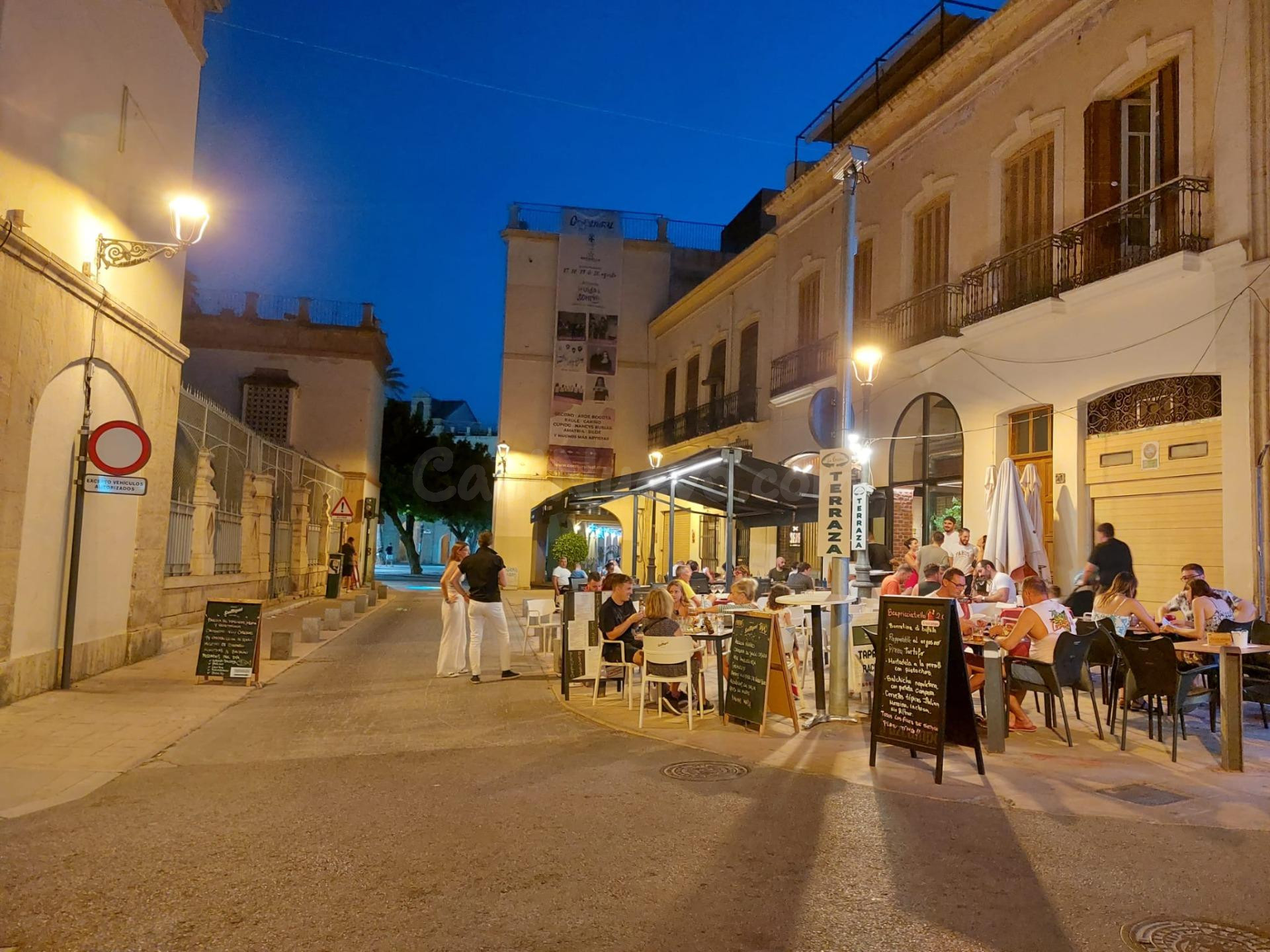 VENTA DE RESTAURANTE EN CENTRO HISTÓRICO DE ALMERÍA