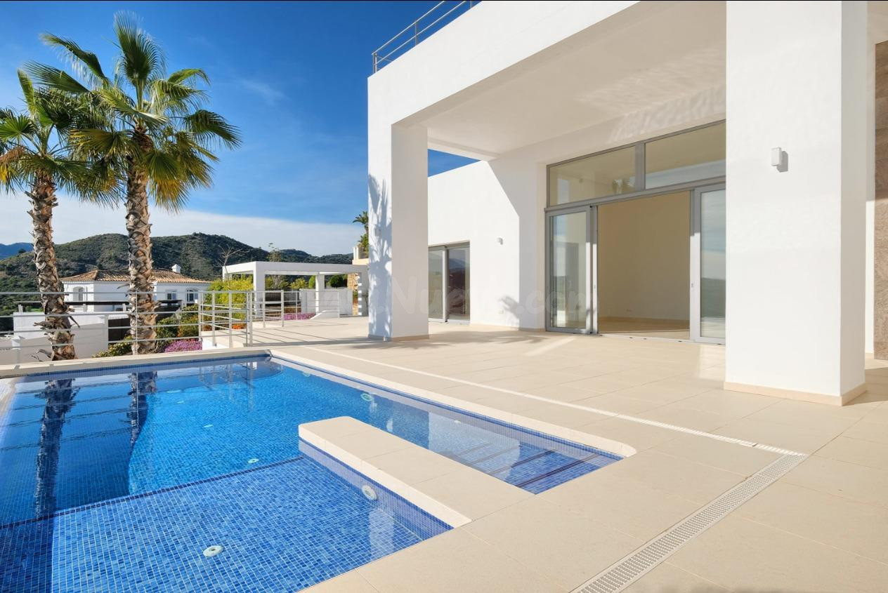 Villa contemporanea con vistas al Mar y Montaña!! a 5 minutos de san Pedro de Alcantara, Marbella.