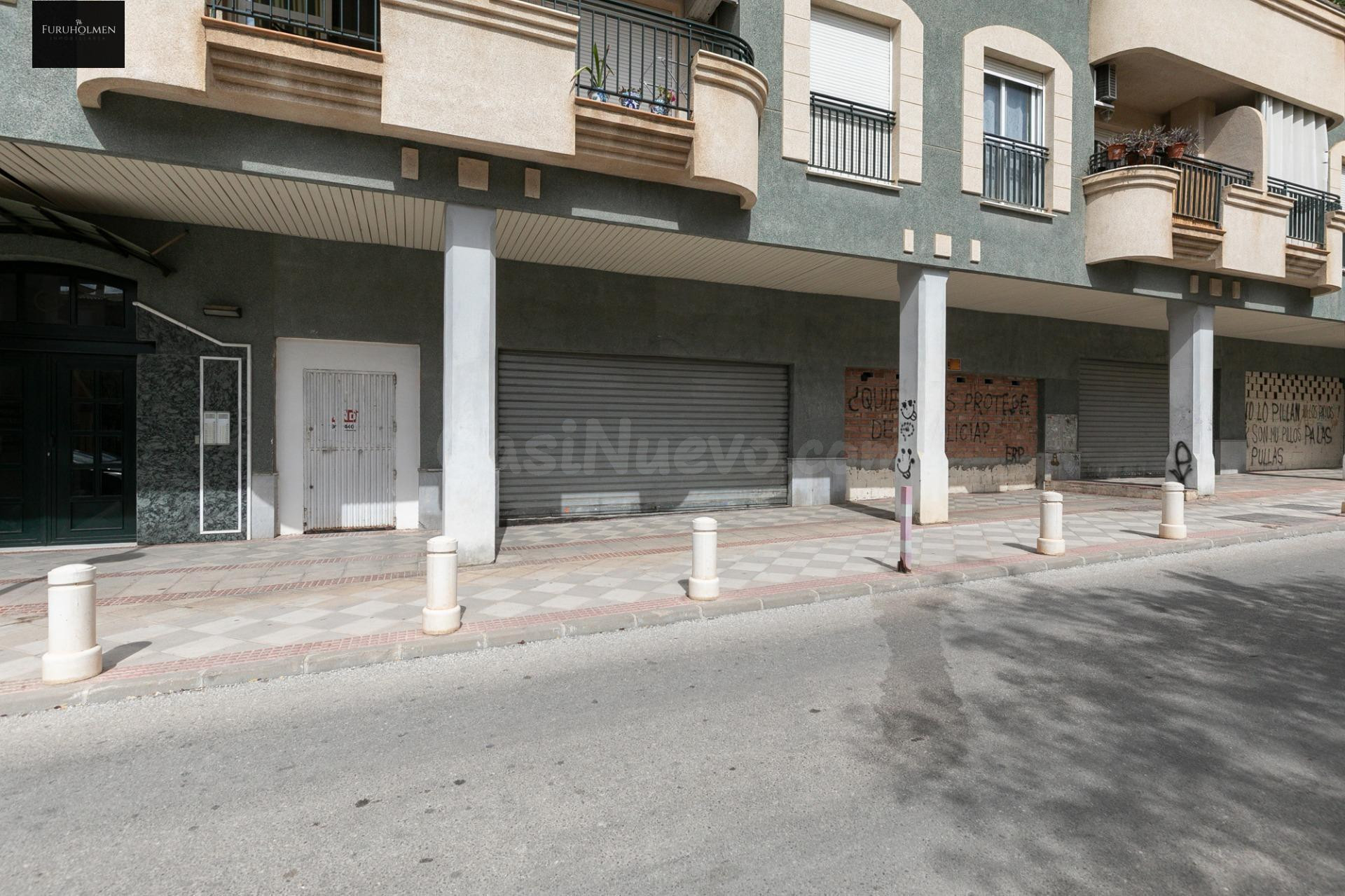 Oportunidad en Atarfe, local de origen de 222m2