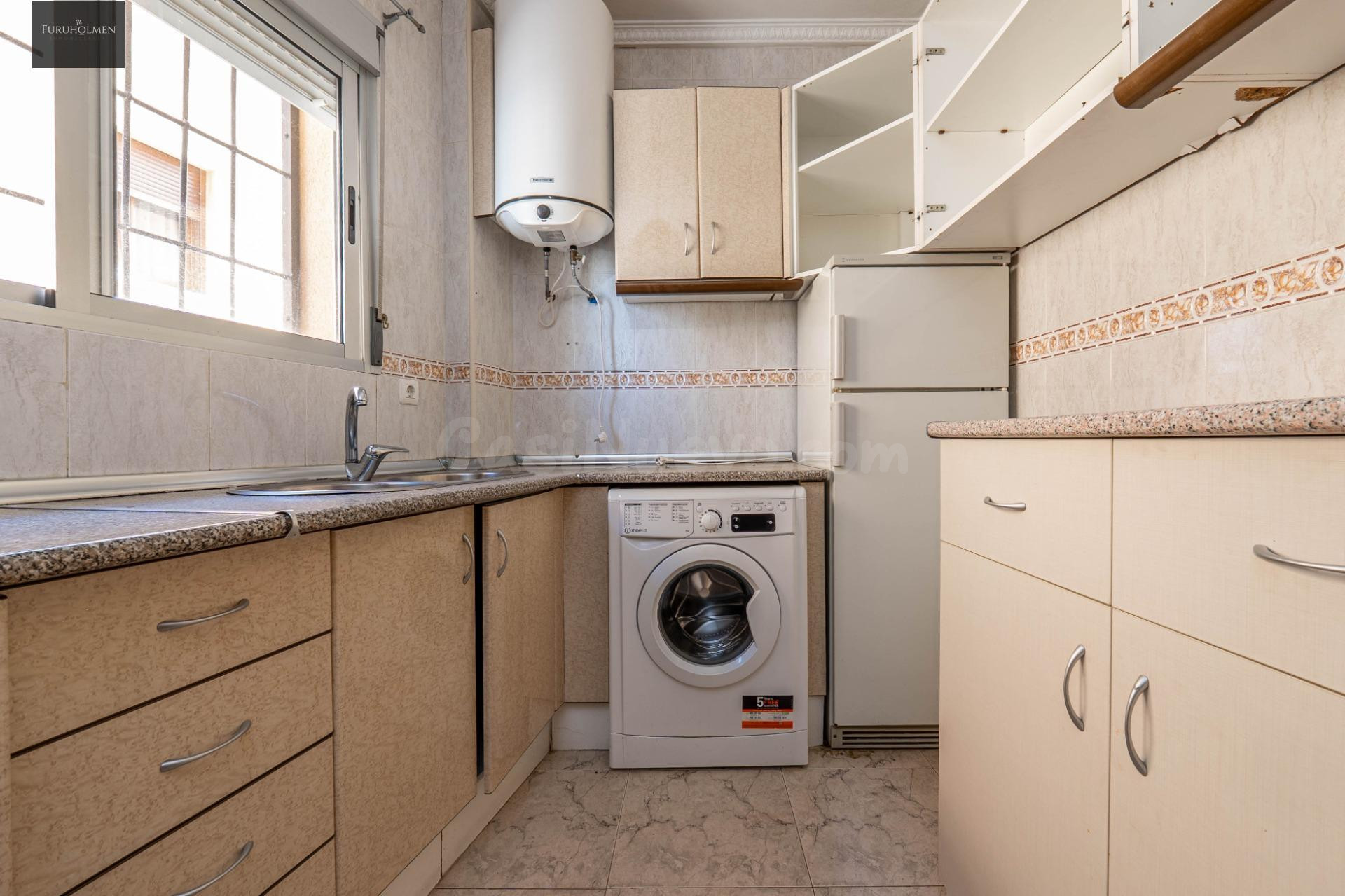 Amplia Casa en Venta en Guadix - Oportunidad de Inversión - foto 5