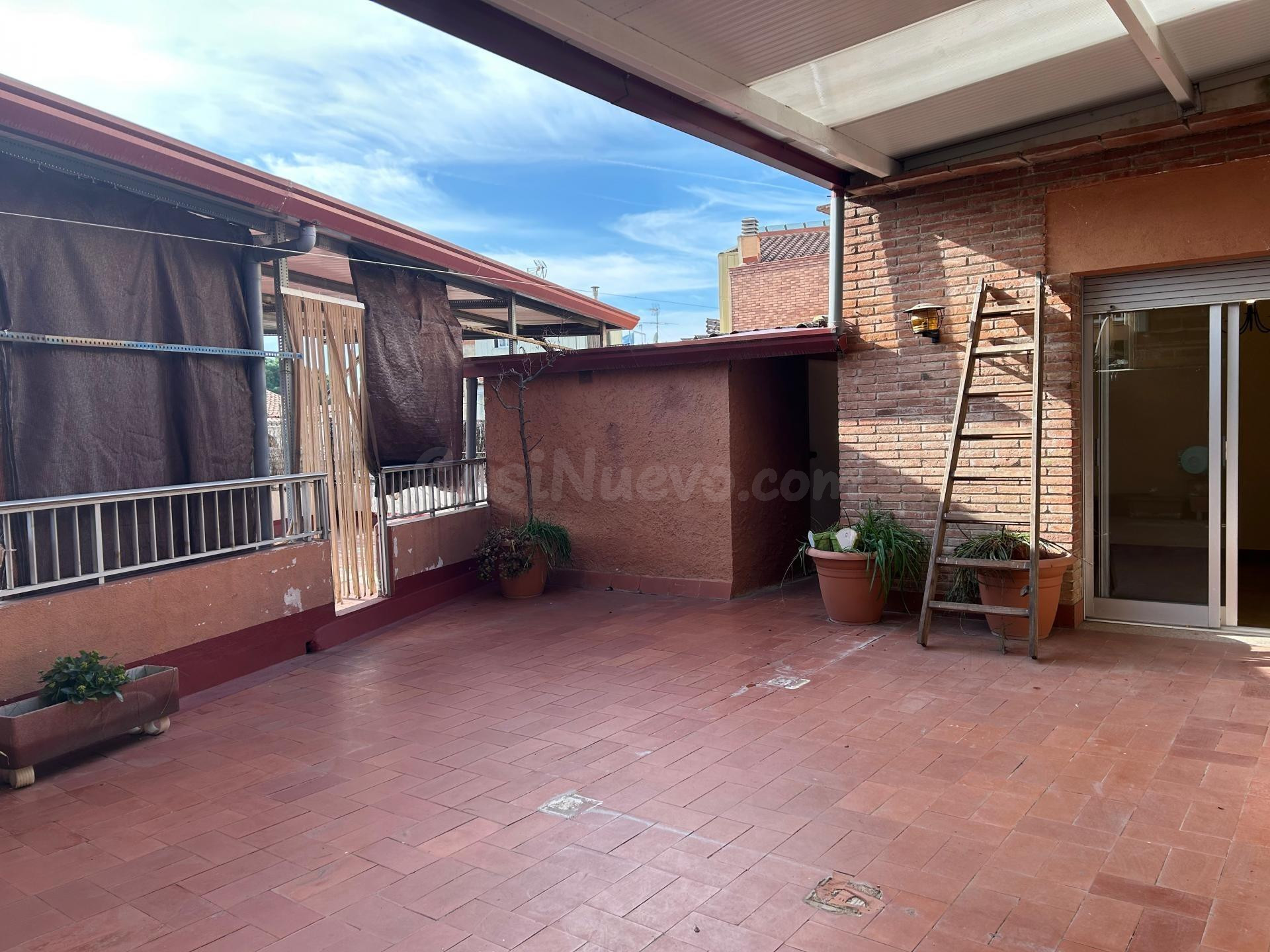 EDIFICIO CON LOCAL Y VIVIENDA INDEPENDIENTE - SABADELL