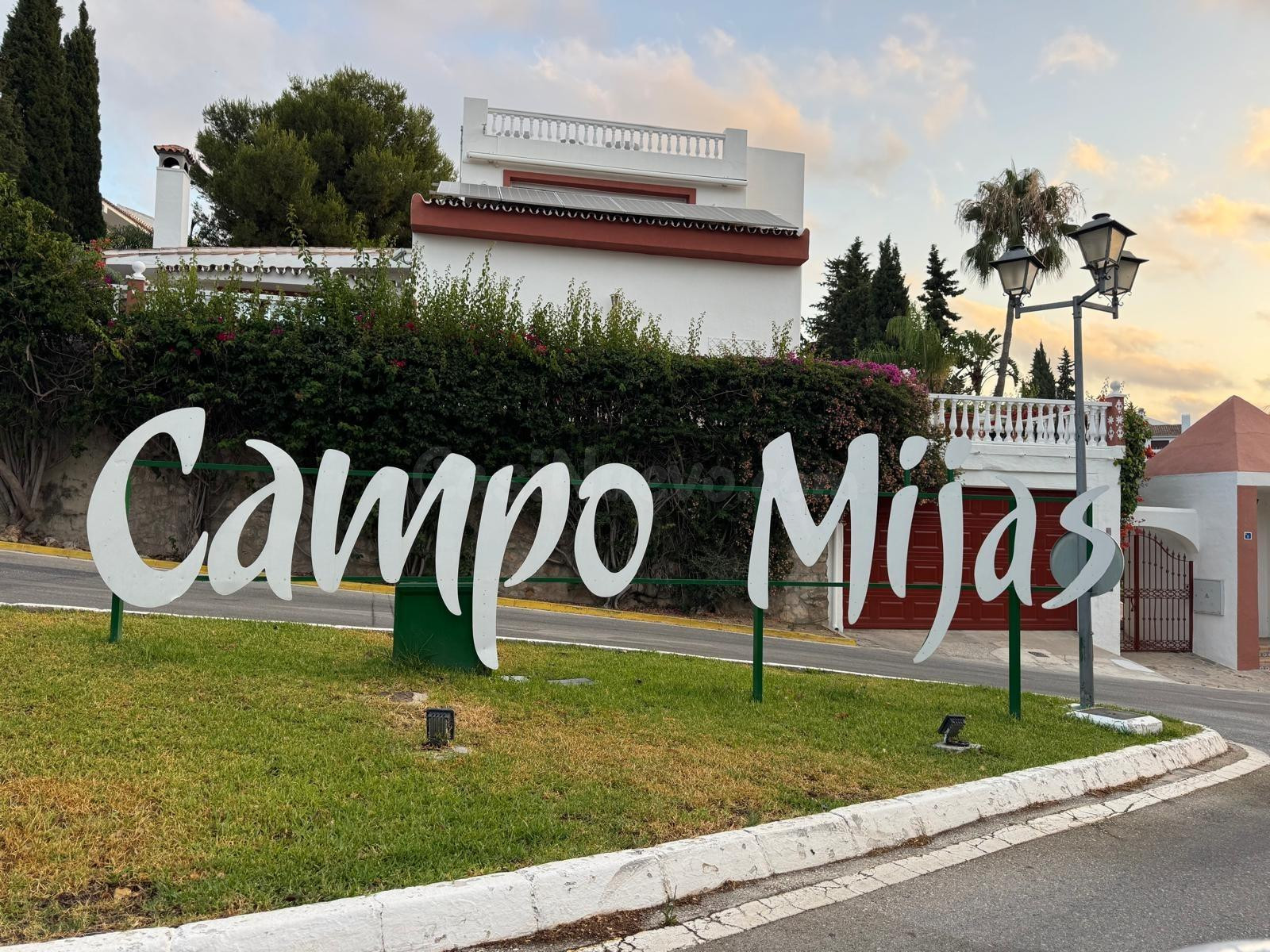 Exclusiva Parcela en Venta en Campo Mijas