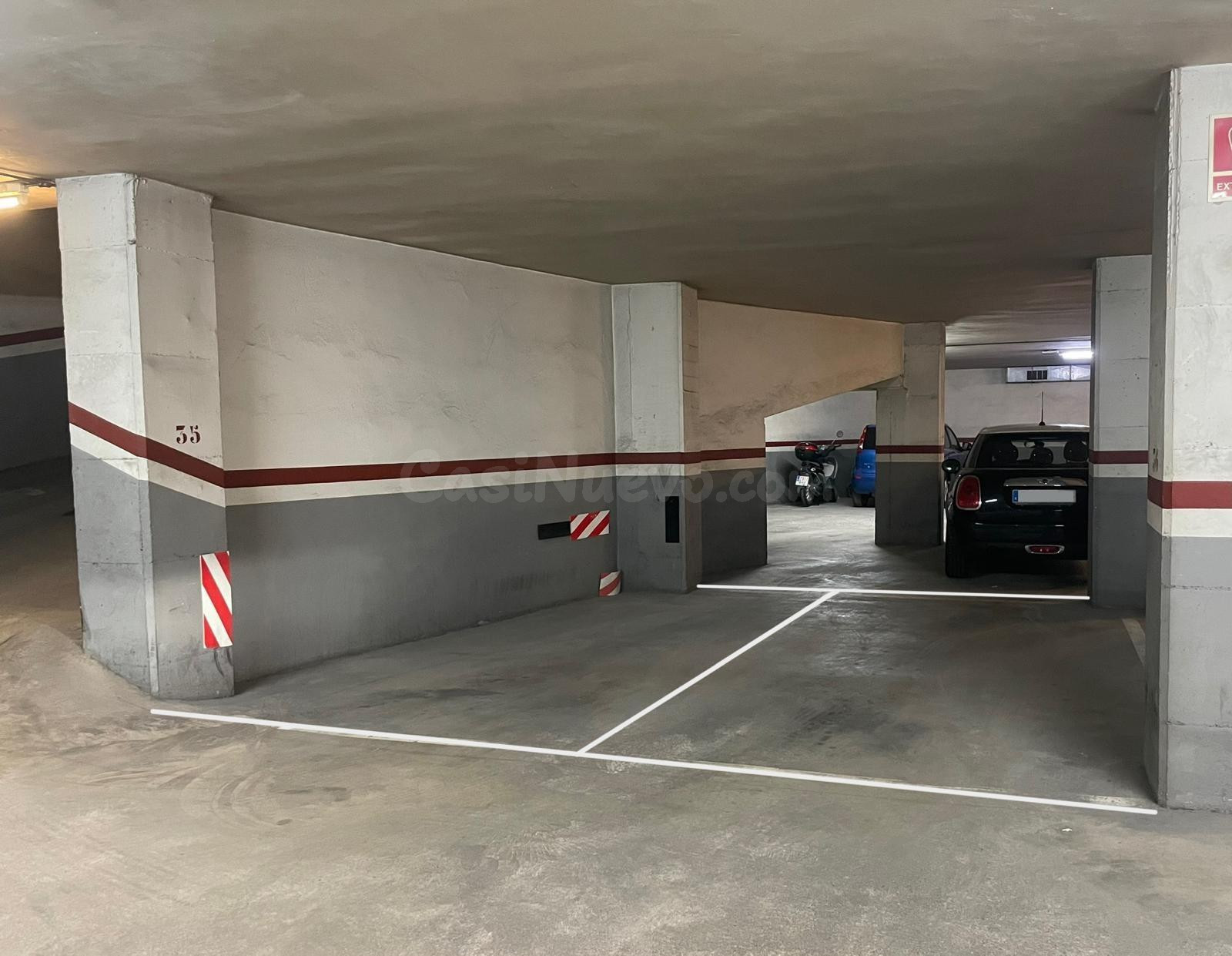 2 plazas de pk juntas a la zona Plaça Cuba