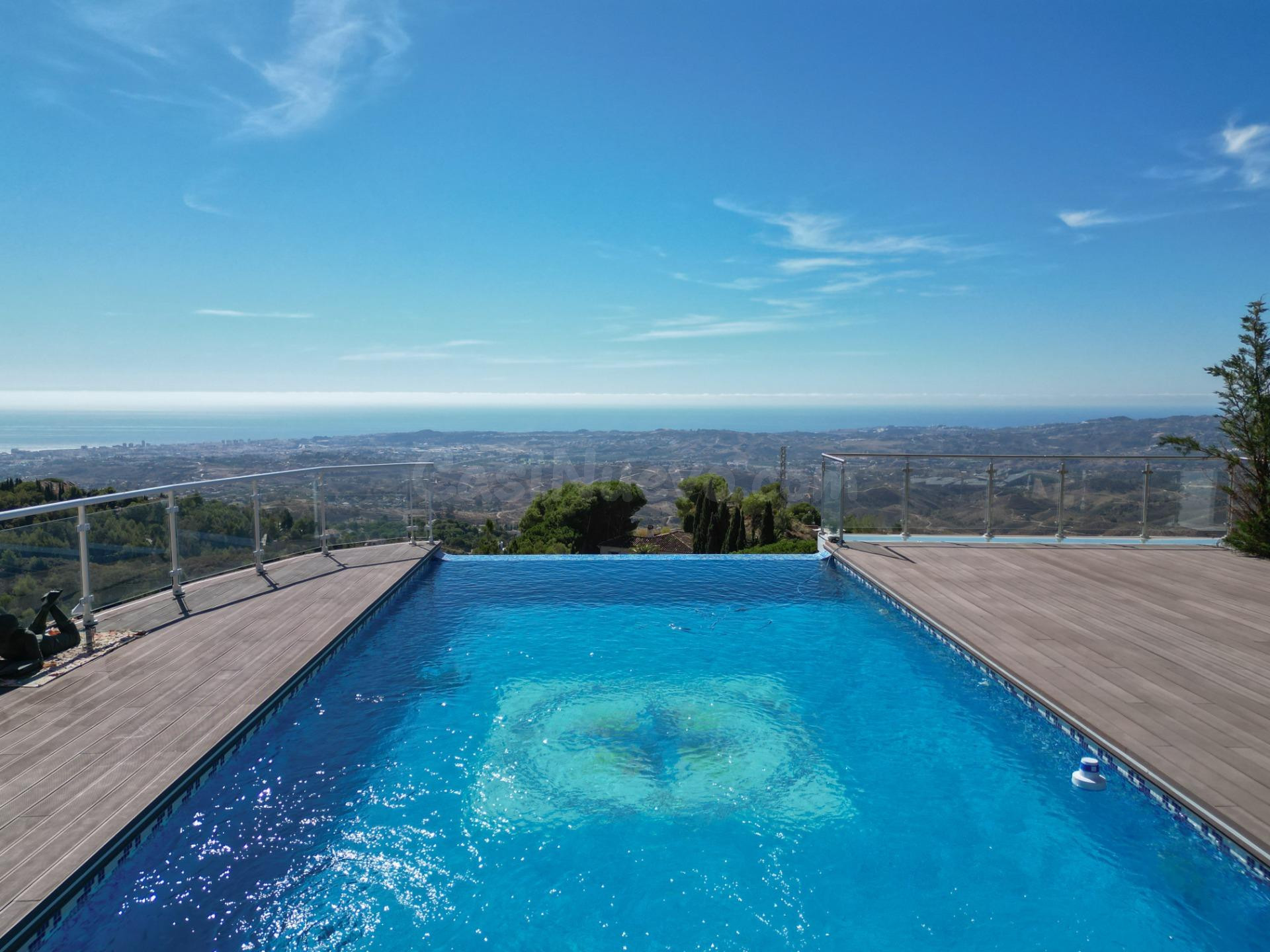 ESPECTACULAR VILLA EN MIJAS