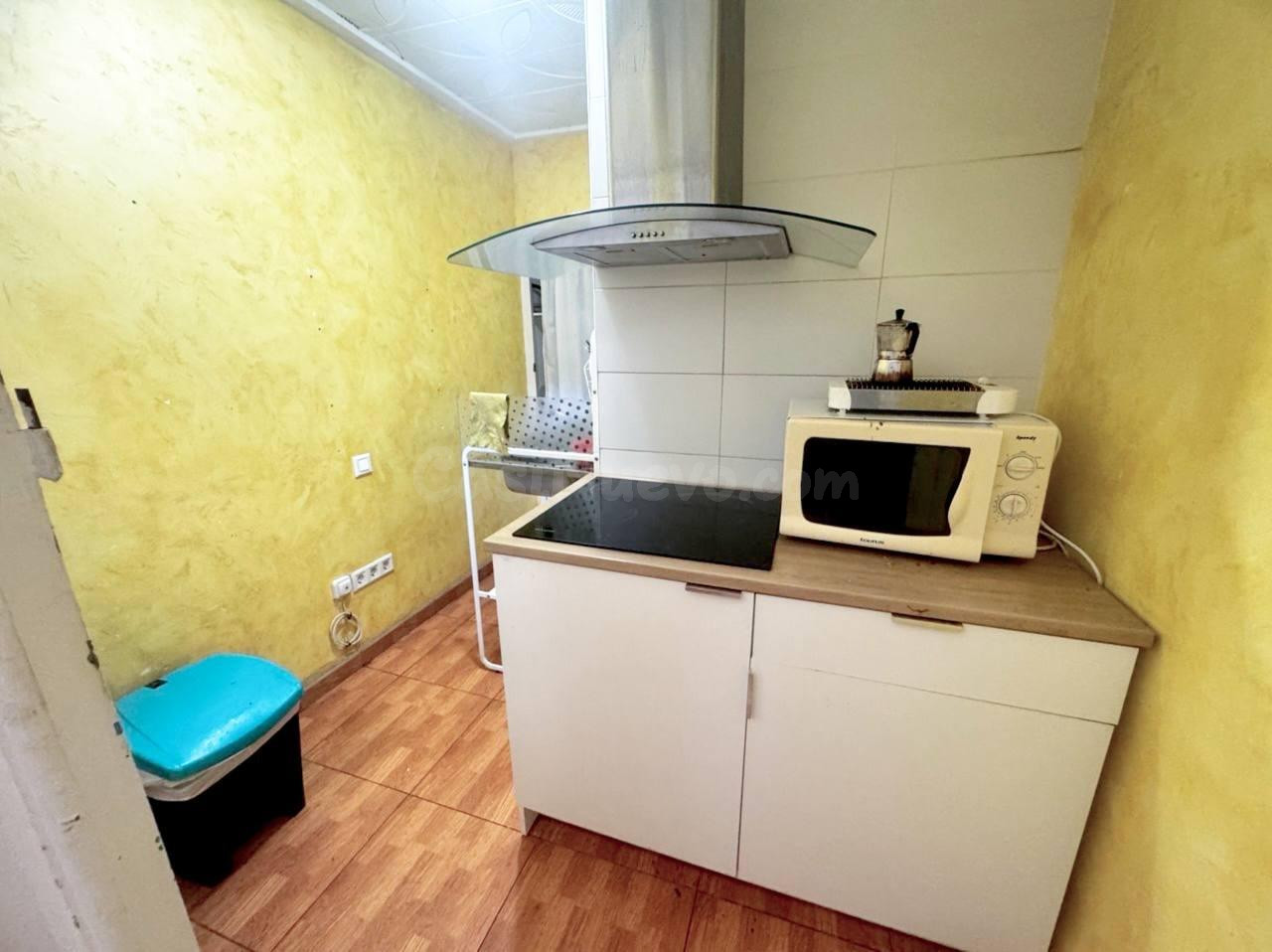 CASA DE 2 PLANTAS PARA VIVIR O NEGOCIO DE ALQUILER POR habit - foto 4