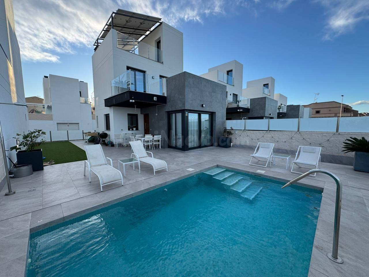 Acogedora villa con piscina privada