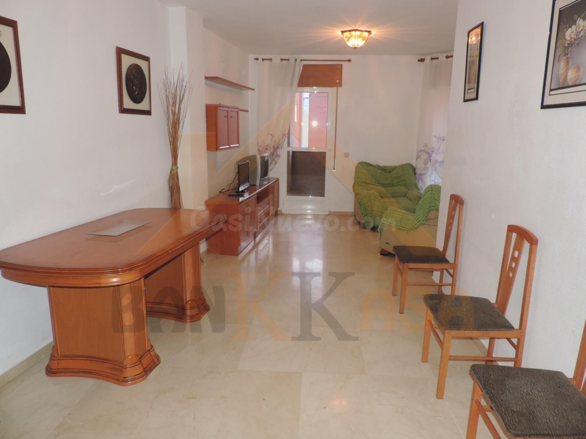 SE VENDE PISO EN EJIDO FRENTE A LA PLAZA MAYOR DE EL EJIDO
