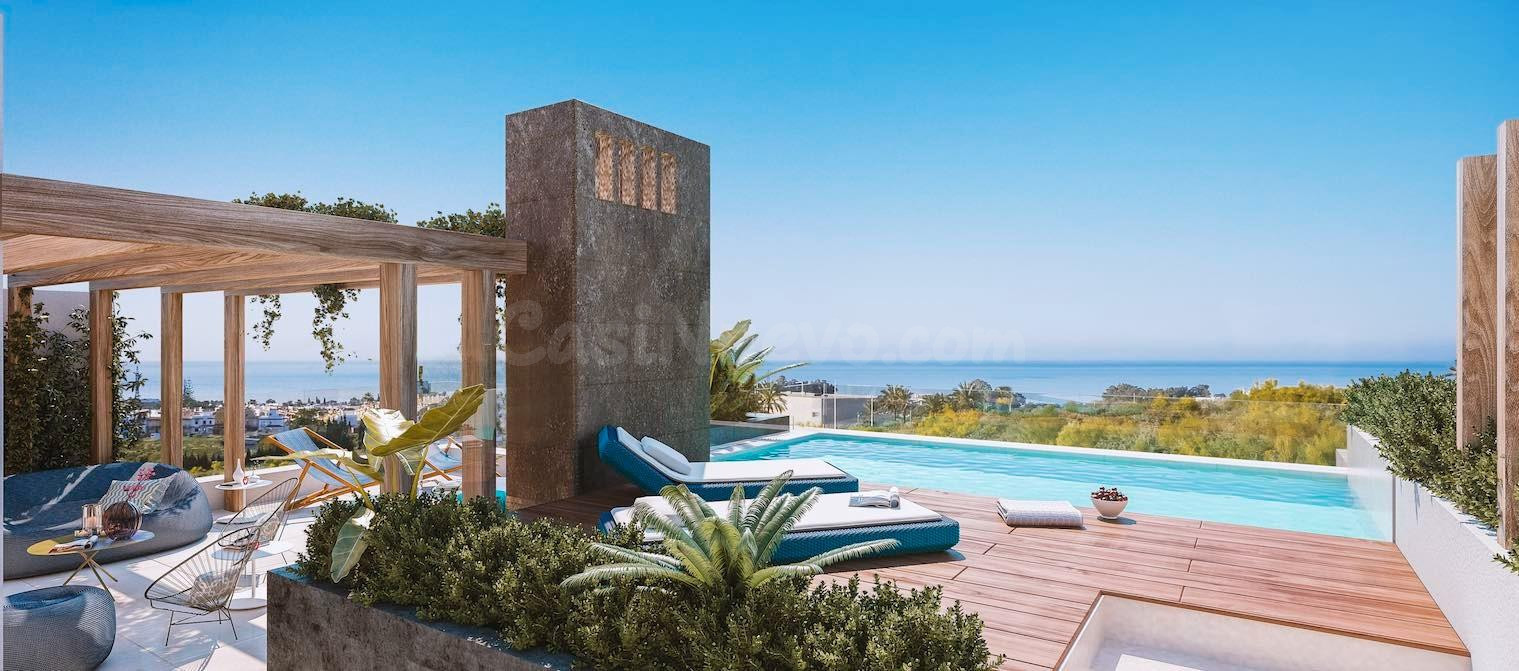Pareado de 4 dormitorios y 5 baños con vistas al mar. Río Real, Marbella Este