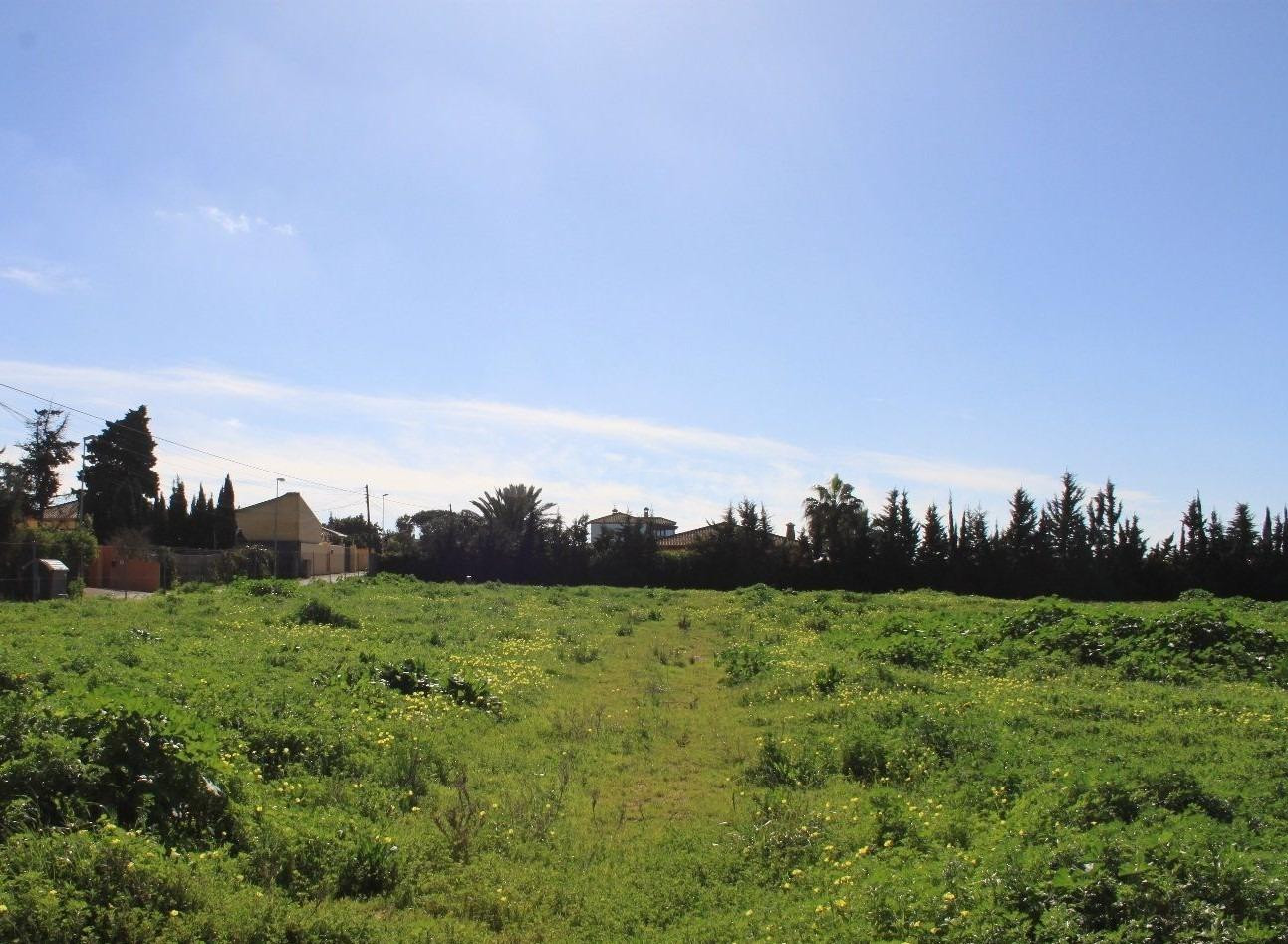 PARCELAS URBANIZABLES EN CHICLANA ZONA DE LOS GALLOS