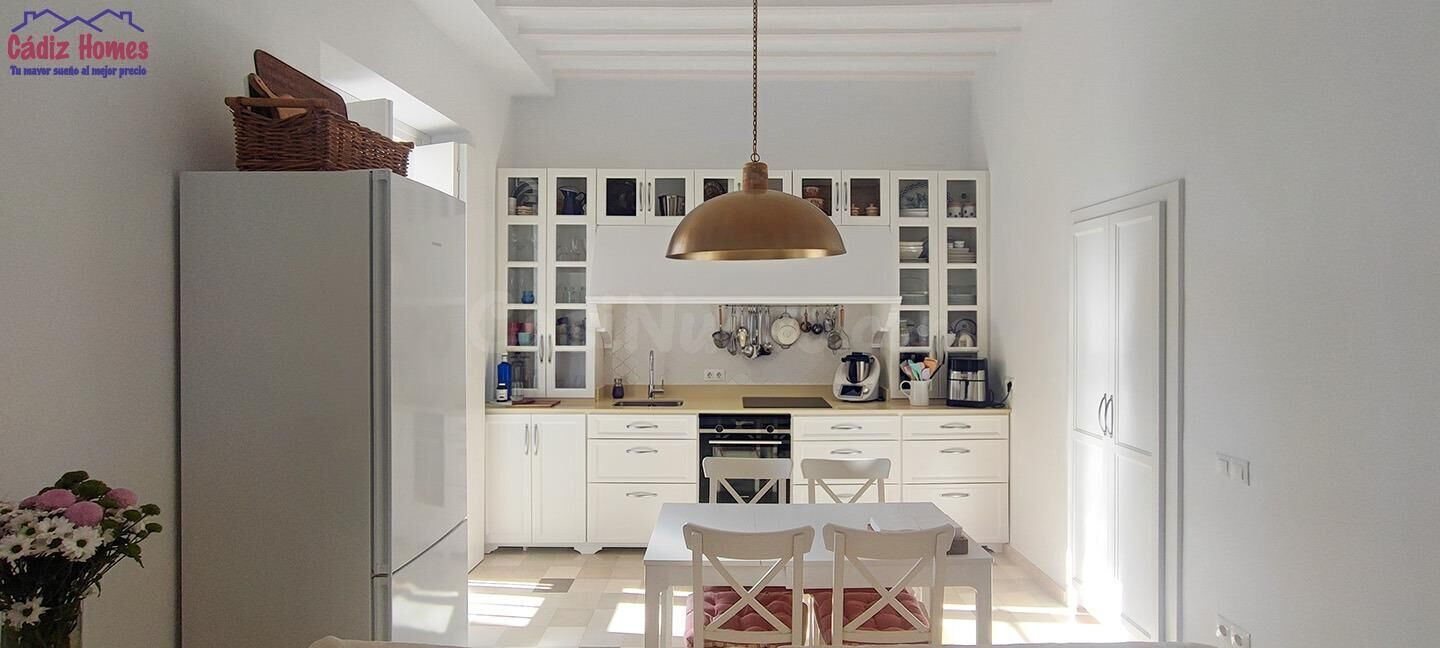 Preciosa vivienda en pleno centro.-Zona Plaza San Antonio