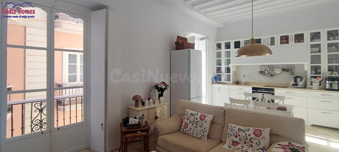Preciosa vivienda en pleno centro.-Zona Plaza San Antonio - foto 2