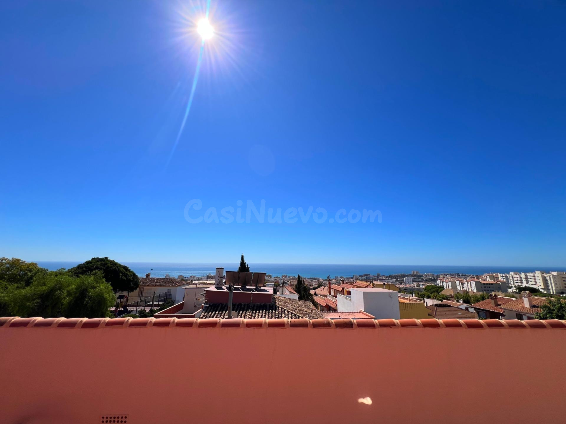 ESPECTACULAR CASA PAREADA EN BENALMADENA 325 M2