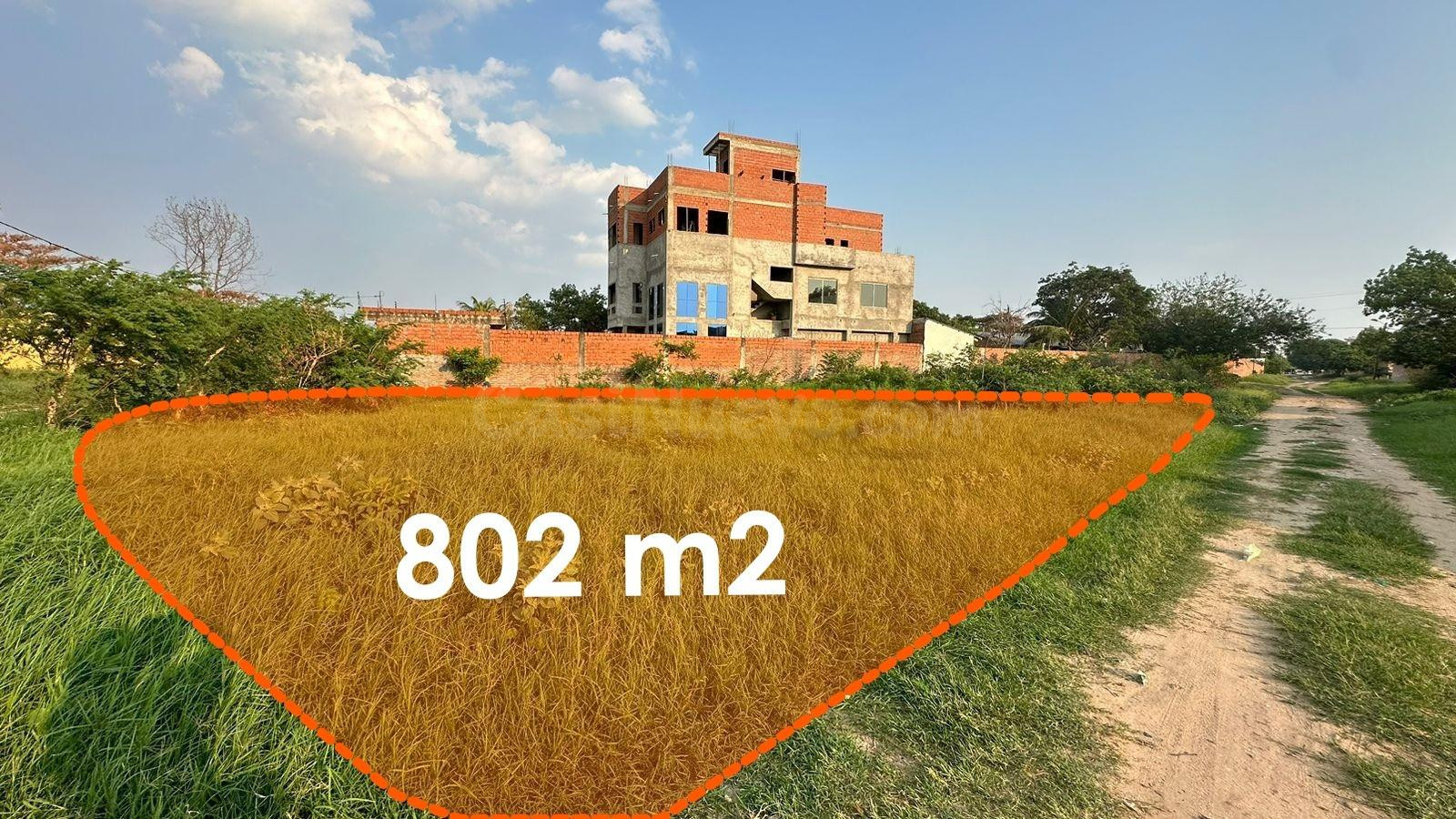 Amplio lote en venta, a pasos de la avenida Arroyito, 8vo an - foto 3