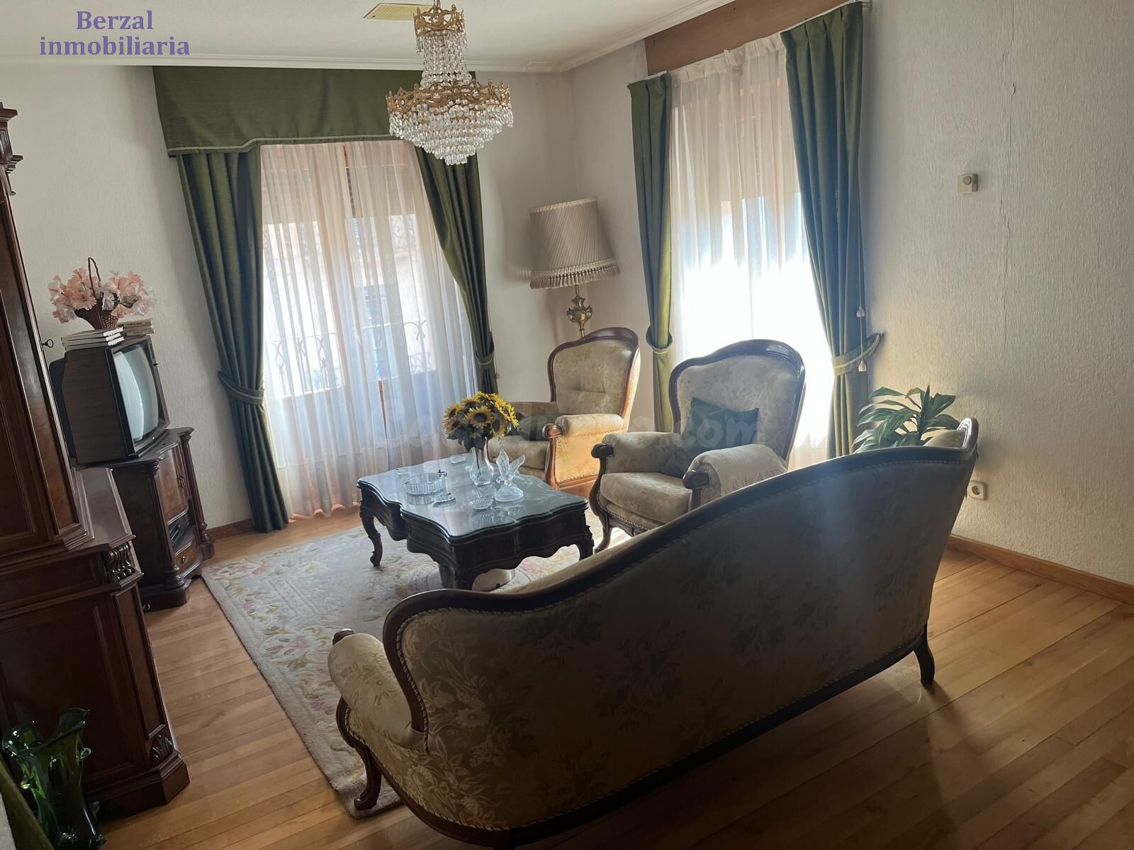 Casa singular en Cenicero, La Rioja - foto 2