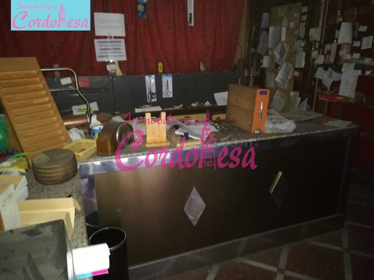 LOCAL COMERCIAL CERCA DE TENDILLAS.