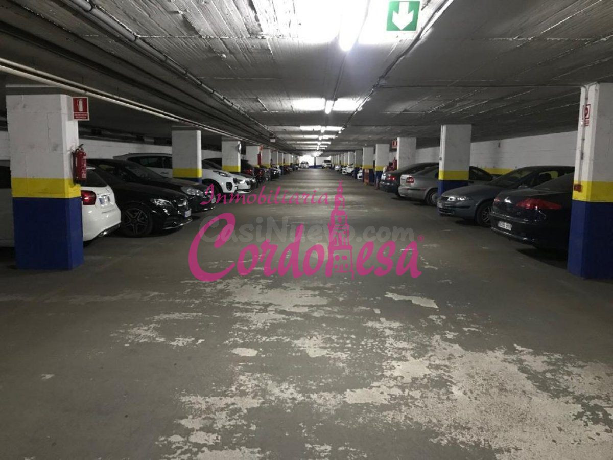 PLAZA DE GARAJE EN AVENIDA DE AEROPUERTO