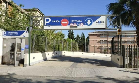 Plaza de parking por cesión en el Parking Los Escolapios