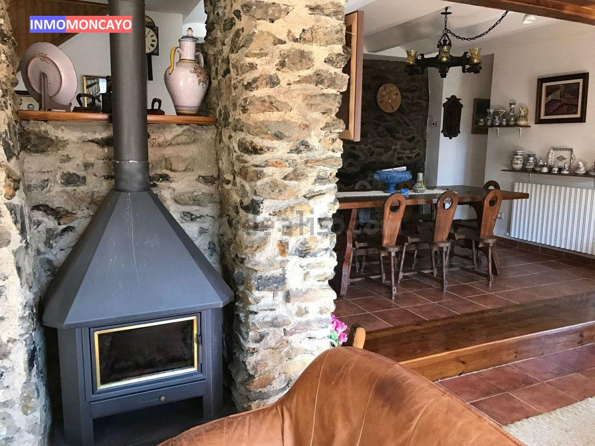 IMPRESIONANTE CHALET A LA VENTA EN TALAMANTES
