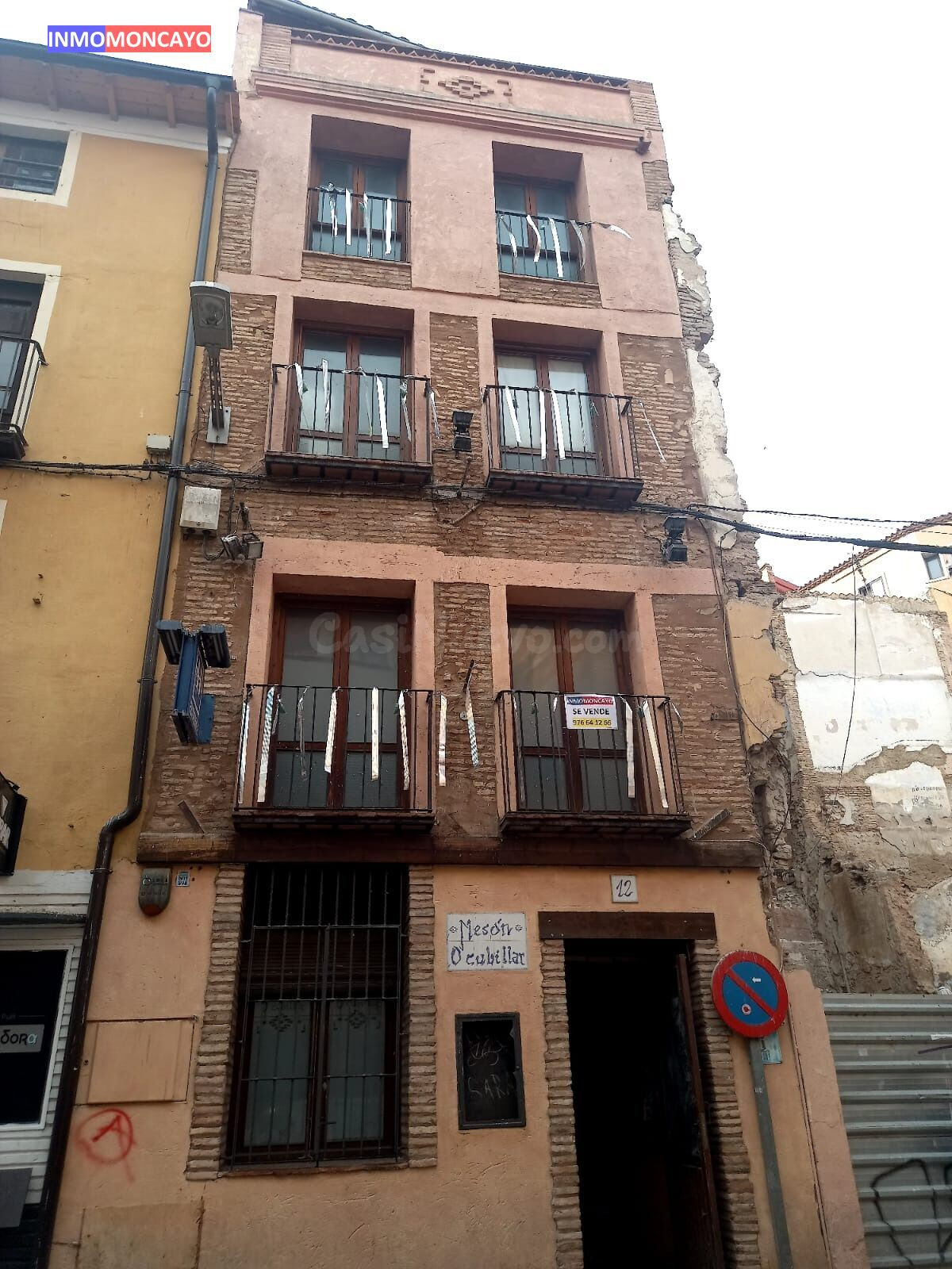 Se vende céntrico hostal-mesón