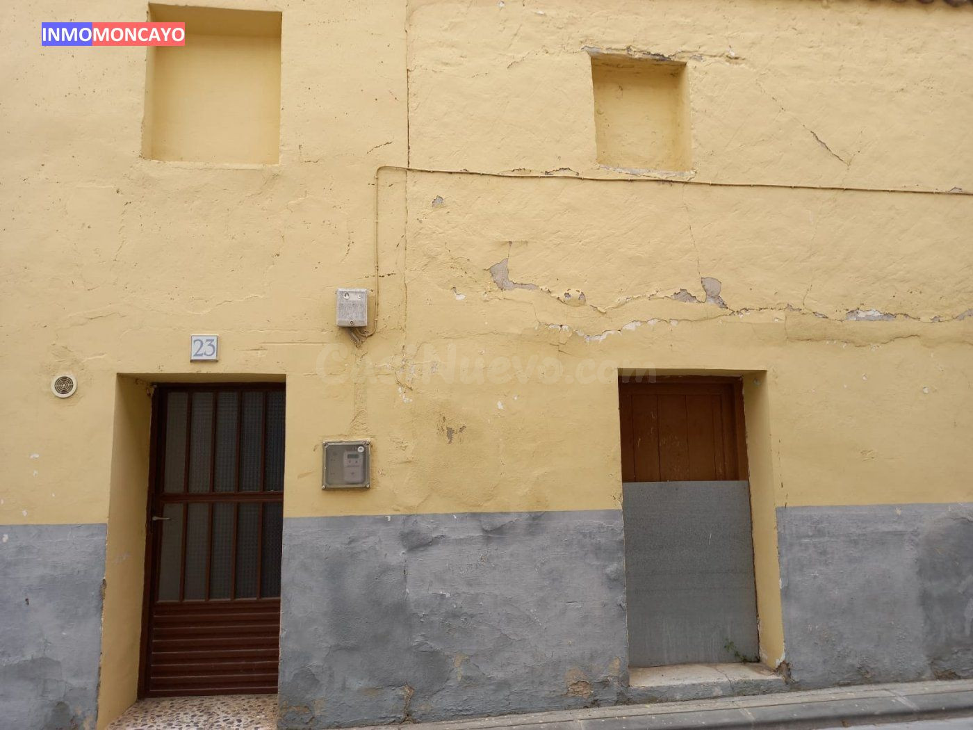Se vende casa en el centro de Novallas - foto 5