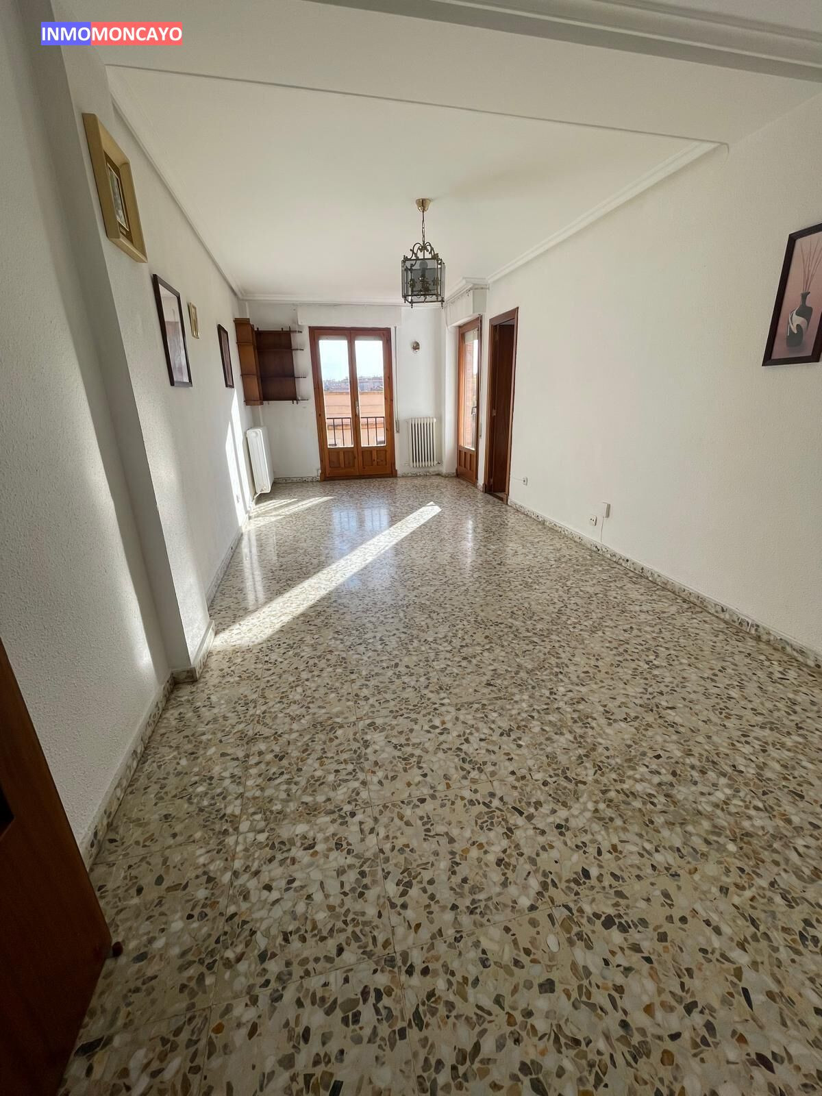 SE VENDE PISO EN ZONA DEL CENTRO DE SALUD (TARAZONA) - foto 2