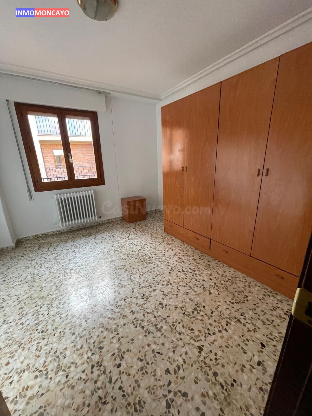 SE VENDE PISO EN ZONA DEL CENTRO DE SALUD (TARAZONA) - foto 4
