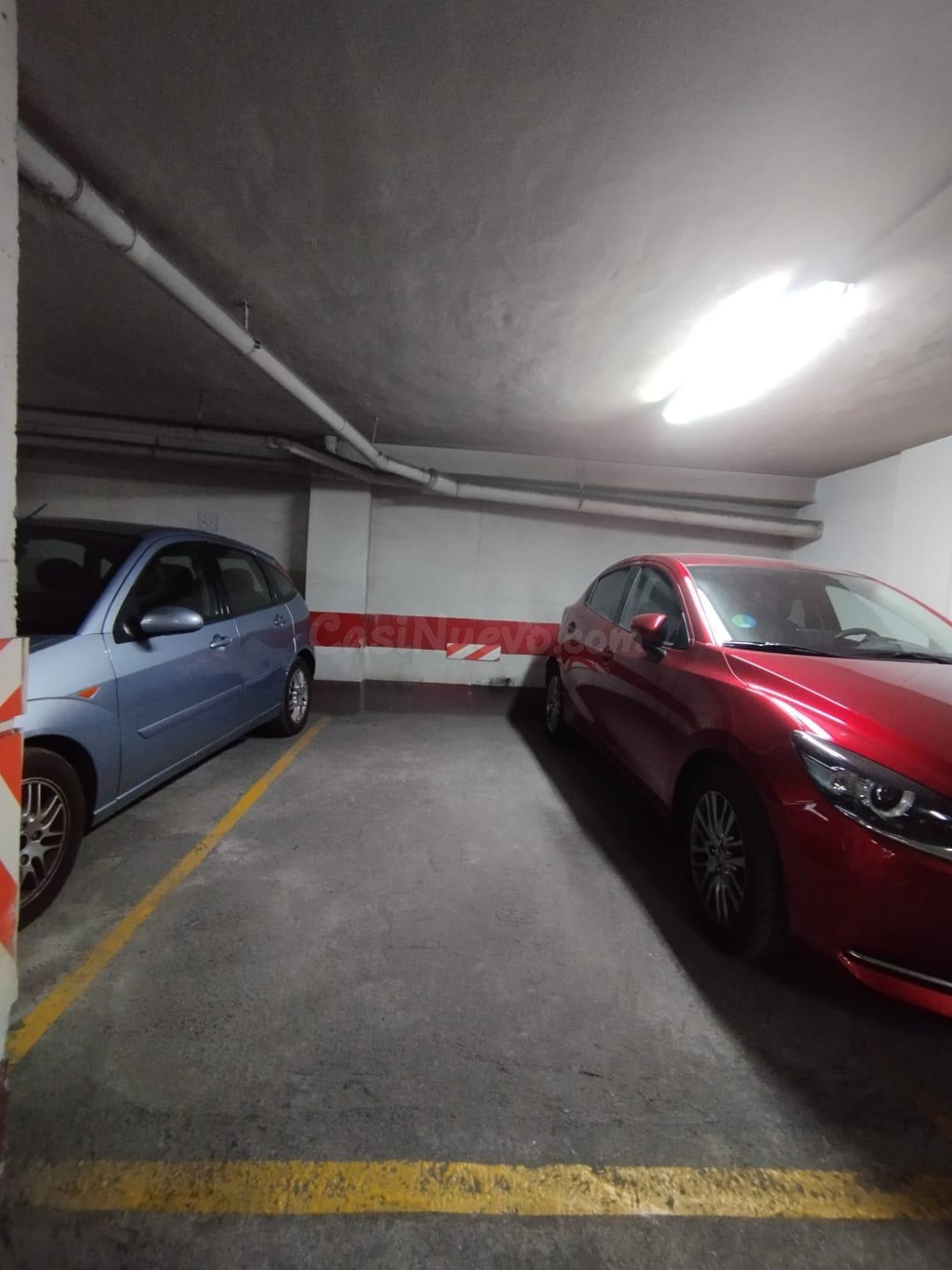 PLAZA DE GARAJE EN EL CENTRO DE ALICANTE CON TRASTERO ENORME - foto 3