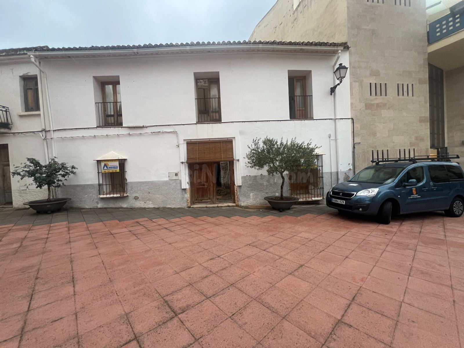 ¡OPORTUNIDAD ÚNICA EN LA FONT D'EN CARRÒS! SOLAR EN PLENA PLAZA DEL AYUNTAMIENTO